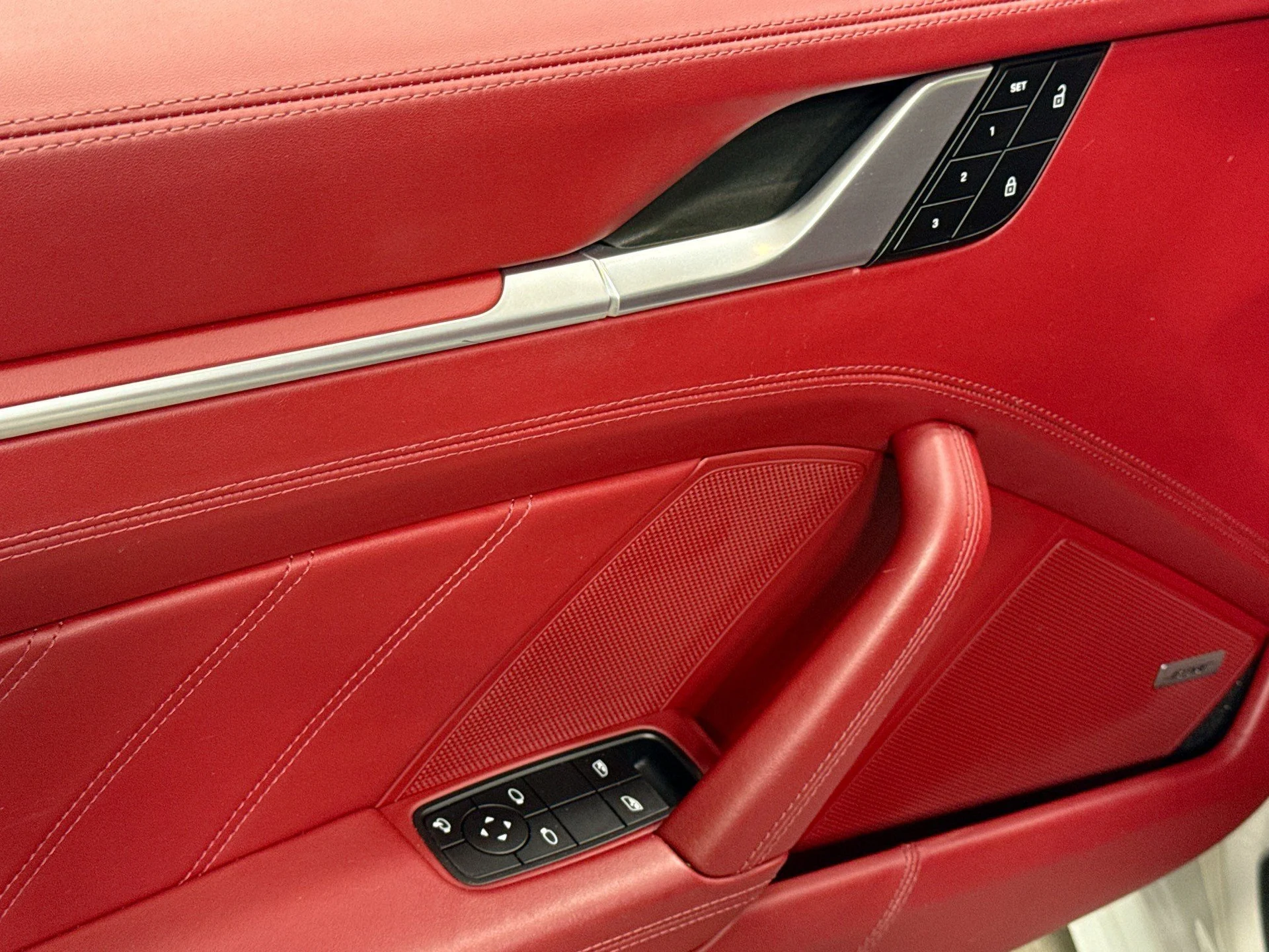 mph020_2350138123_1cf13c2ee692a3024fed20807472fd47_0cf2bc6d9c