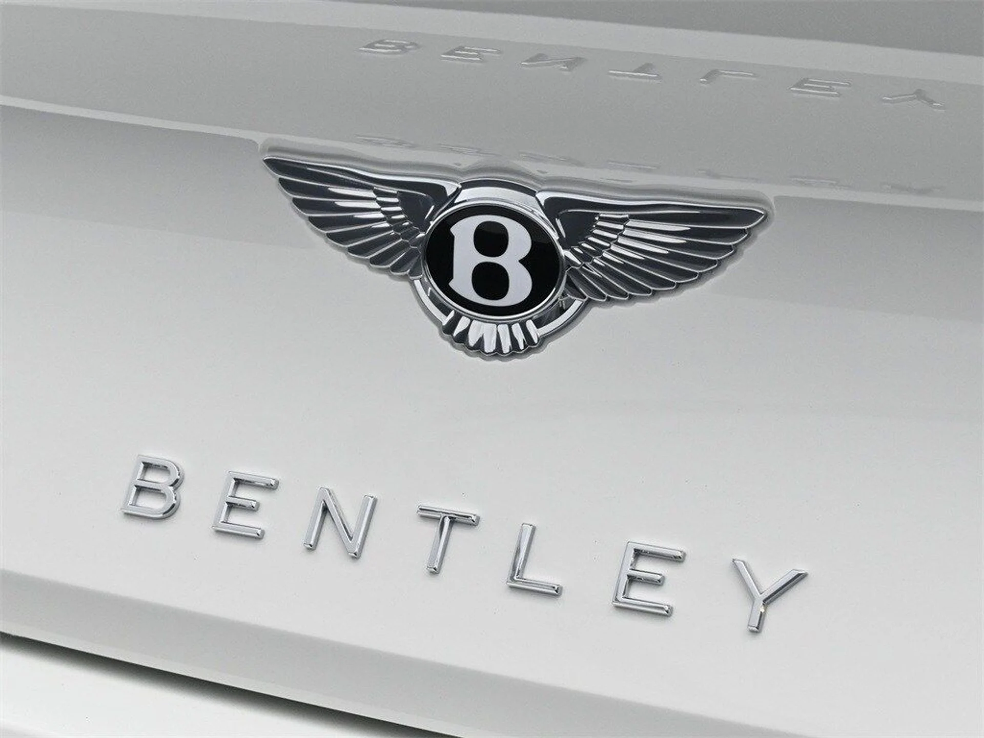 mph020_2351413215_a292da67a3782d6cf4ee4b51f886e997x_9a1318b8d1