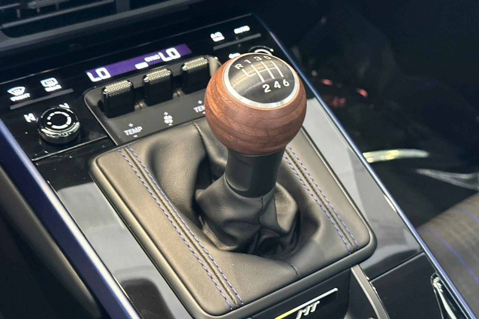 mph020_2355789453_a2c0aadc892b6a5526b01a9fce1395ba_1c57484888