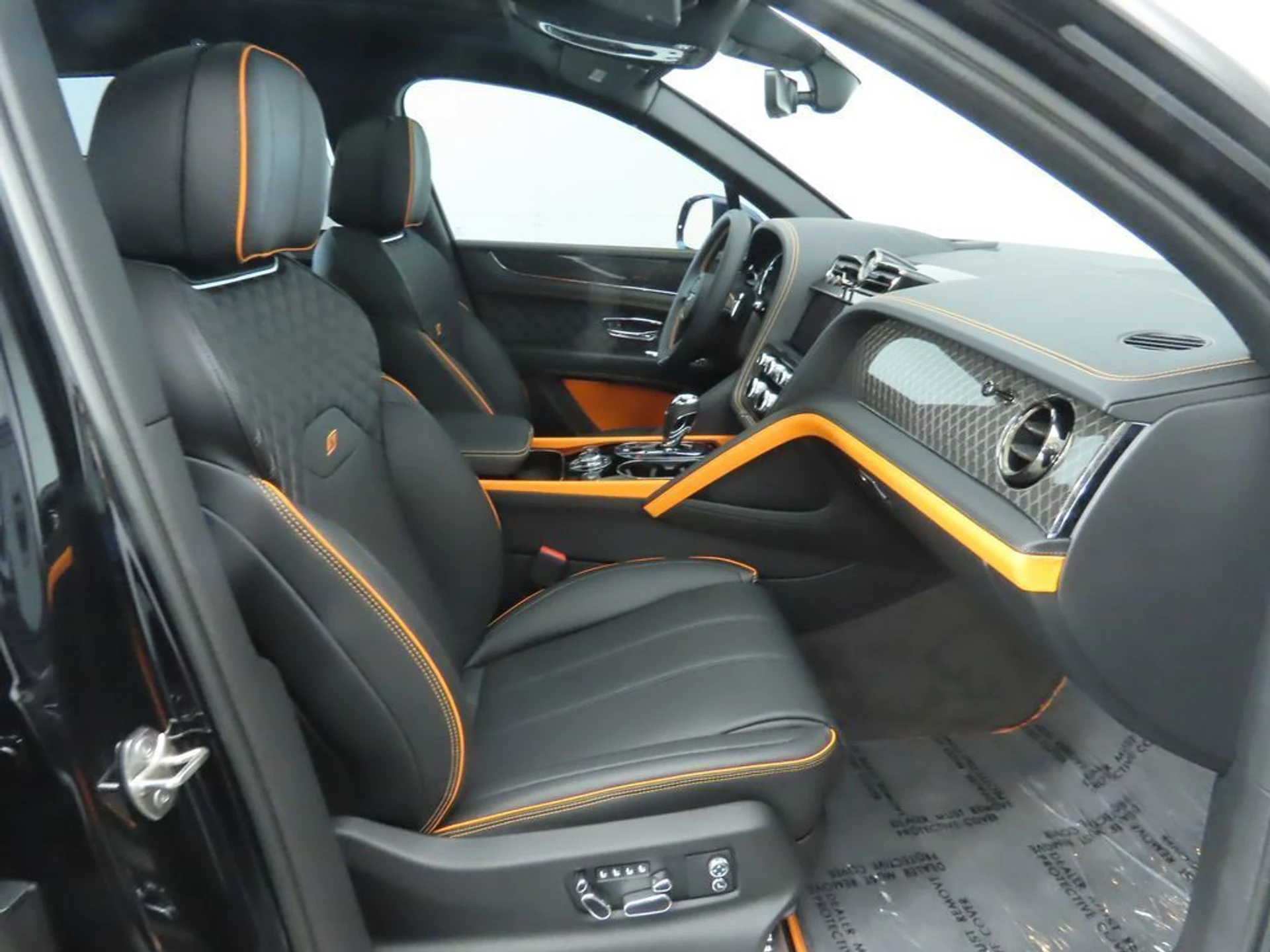 mph020_2364222019_new_2025_bentley_bentayga_v8awd_8119_22925566_21_1024_702547184d