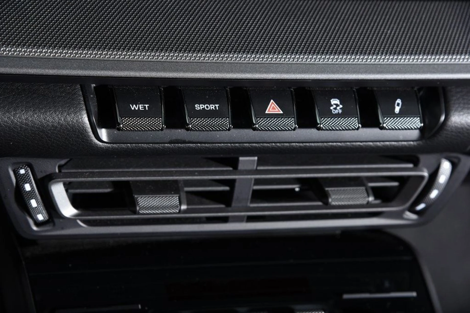 mph020_236562850_d7dd16ec1ddc7cc644d583b8d1926bb2x_b85047d707