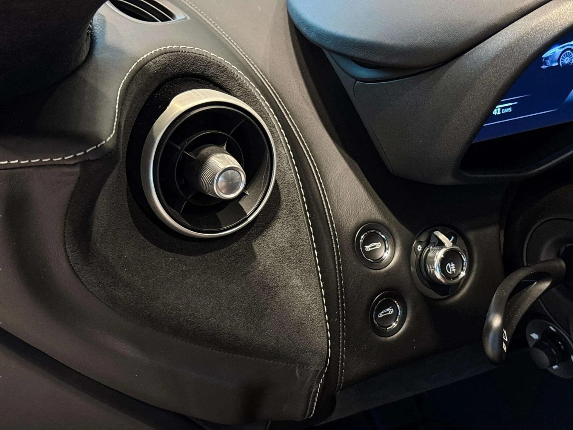 mph020_2374394271_75b6bfc7_6204_4b95_8eeb_19b2c1f2912b_2680b95837