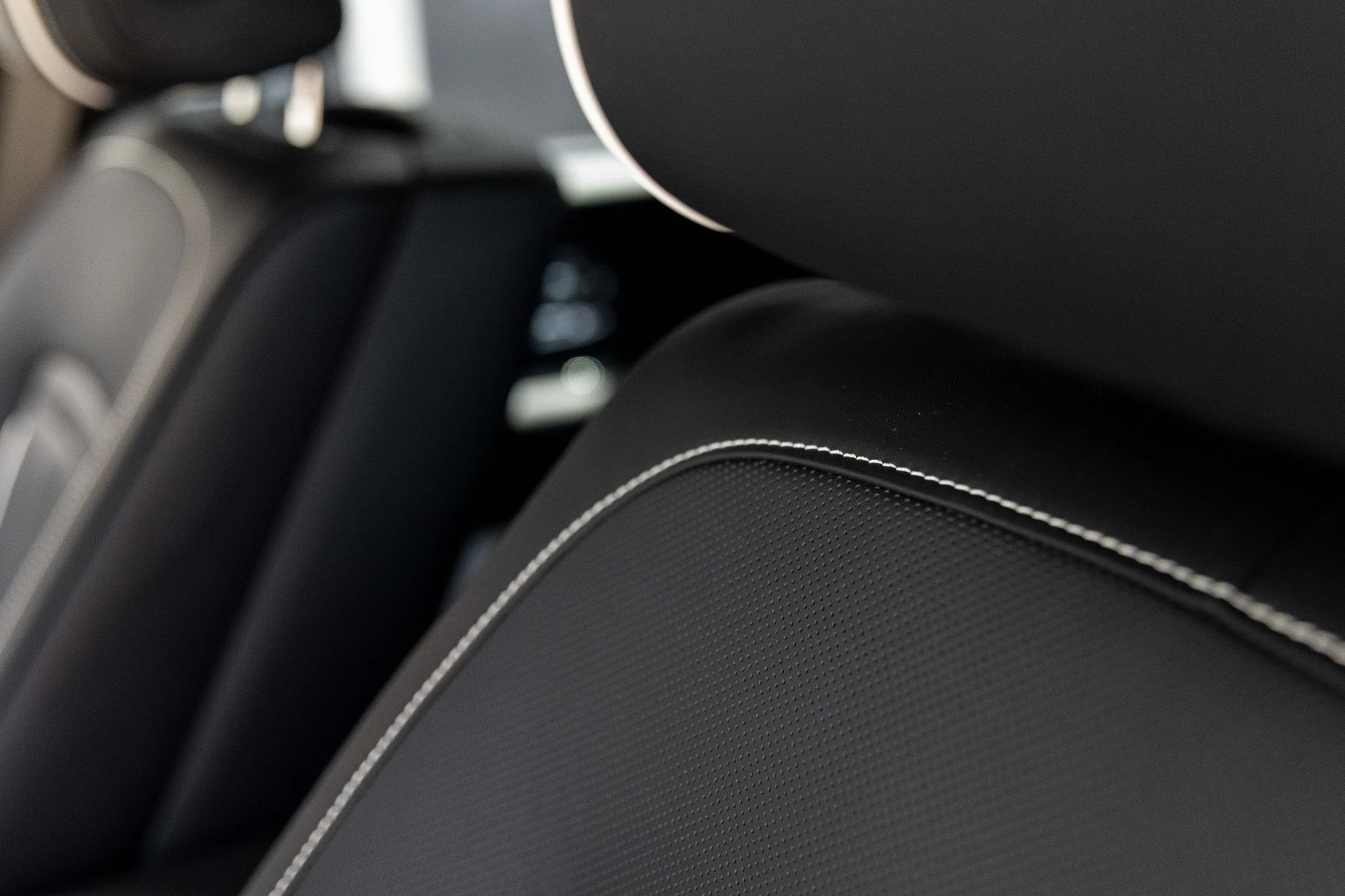 mph020_2399447066_Hi_Tech_Luxury_Imports_LLC_SLA_33_HA_07_VU_236993_image_20_ffff837da9