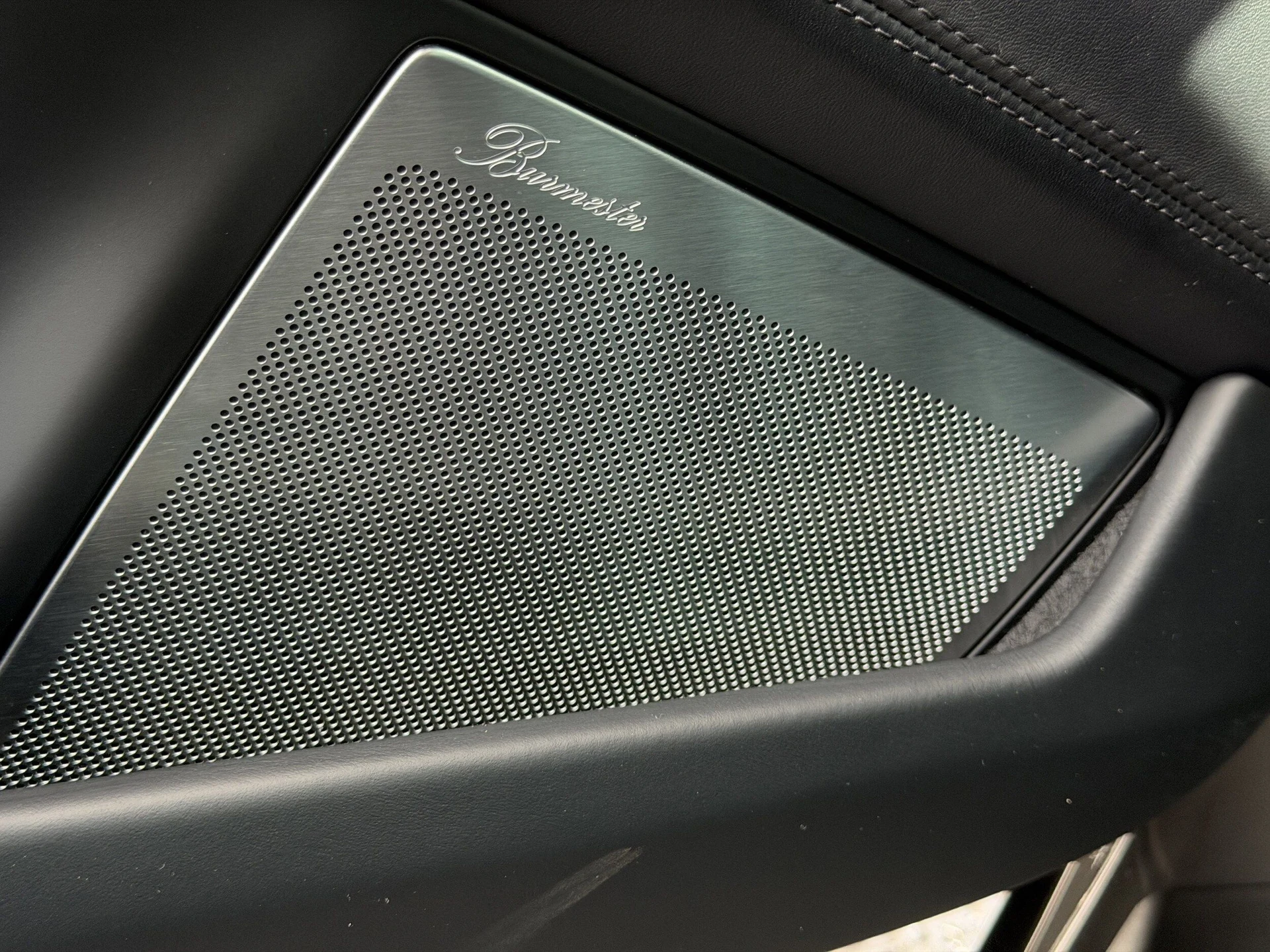 mph020_2399796177_11a113ec9d8f79baf1a7616bc6324552x_2043dc6f4c