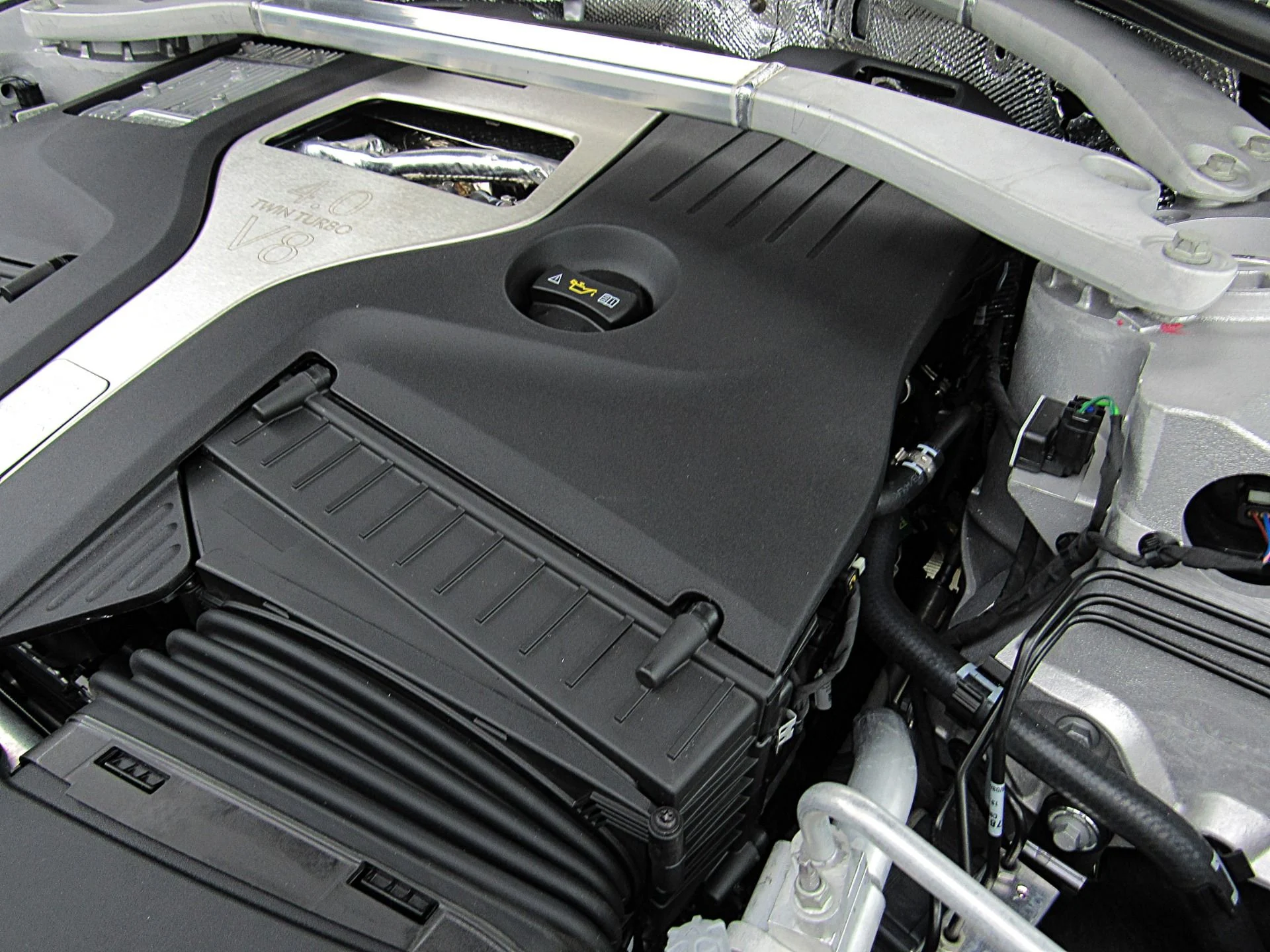 mph020_240323068_Used_2023_Aston_Martin_DBX_6fe2f1c12e