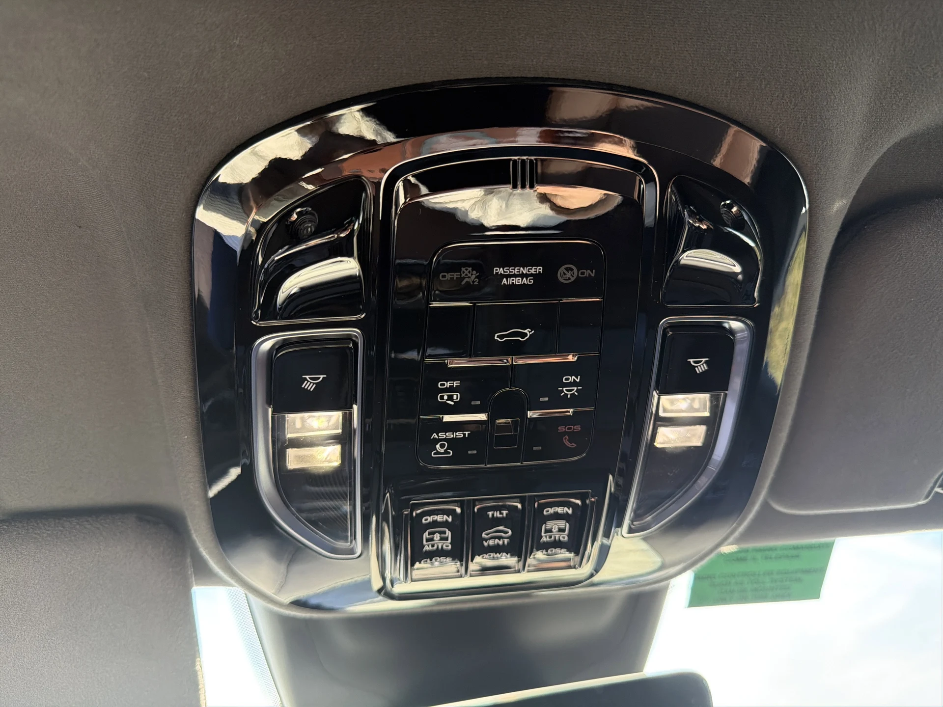 mph020_2404615987_21_a4cb472854