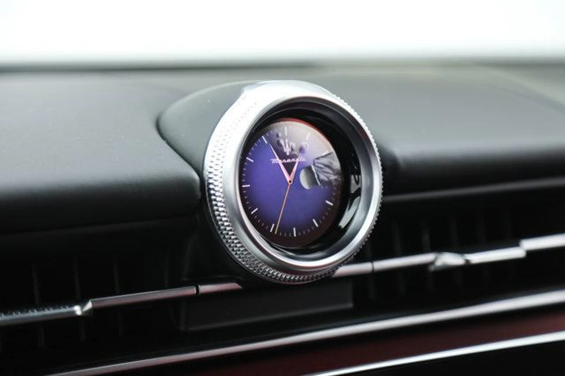 mph020_2405358495_vqf_K_Bu_K_Xro_SW_Wou_C_Kxb_6u62280_366cbc7888