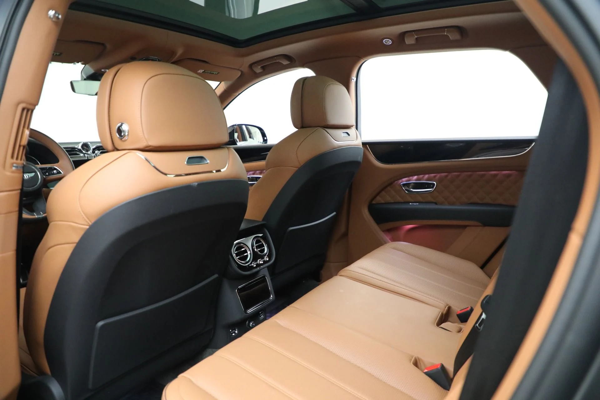 mph020_2407913459_Used_2023_Bentley_Bentayga_S_V8_f001e28cb5