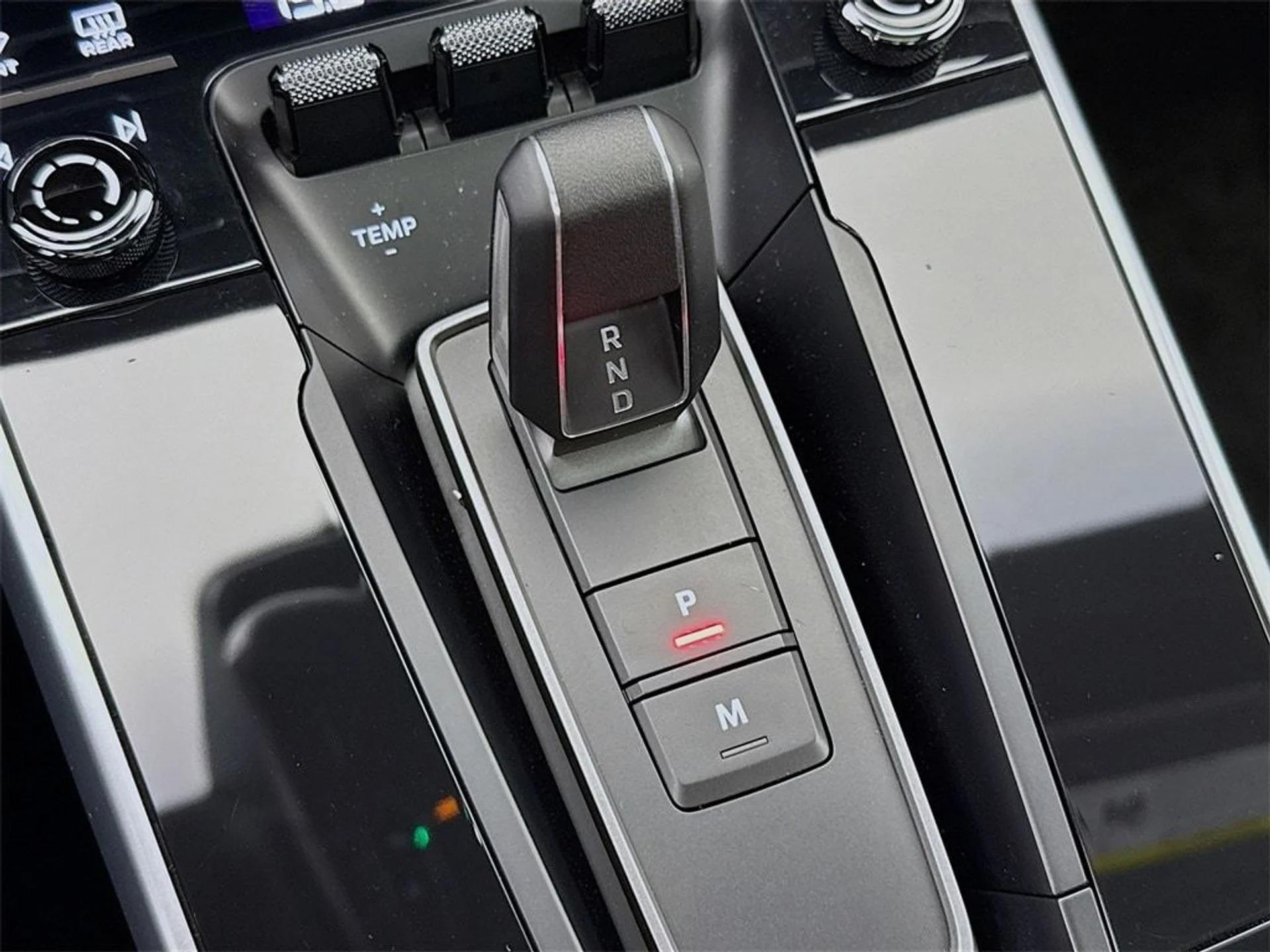 mph020_241168600_9c21079088e381c508a365bbcfaba073x_95ccff69be