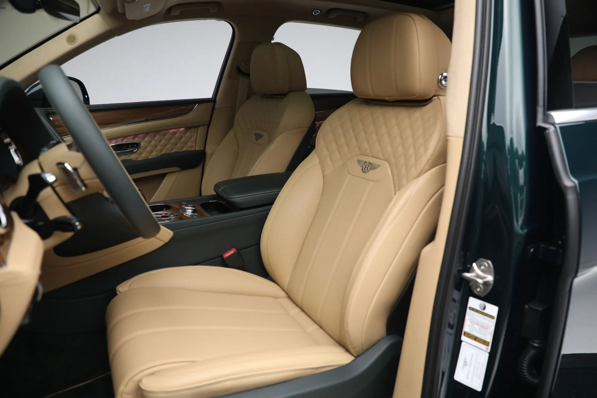mph020_2412042148_Used_2023_Bentley_Bentayga_Azure_Hybrid_f2e43f0426