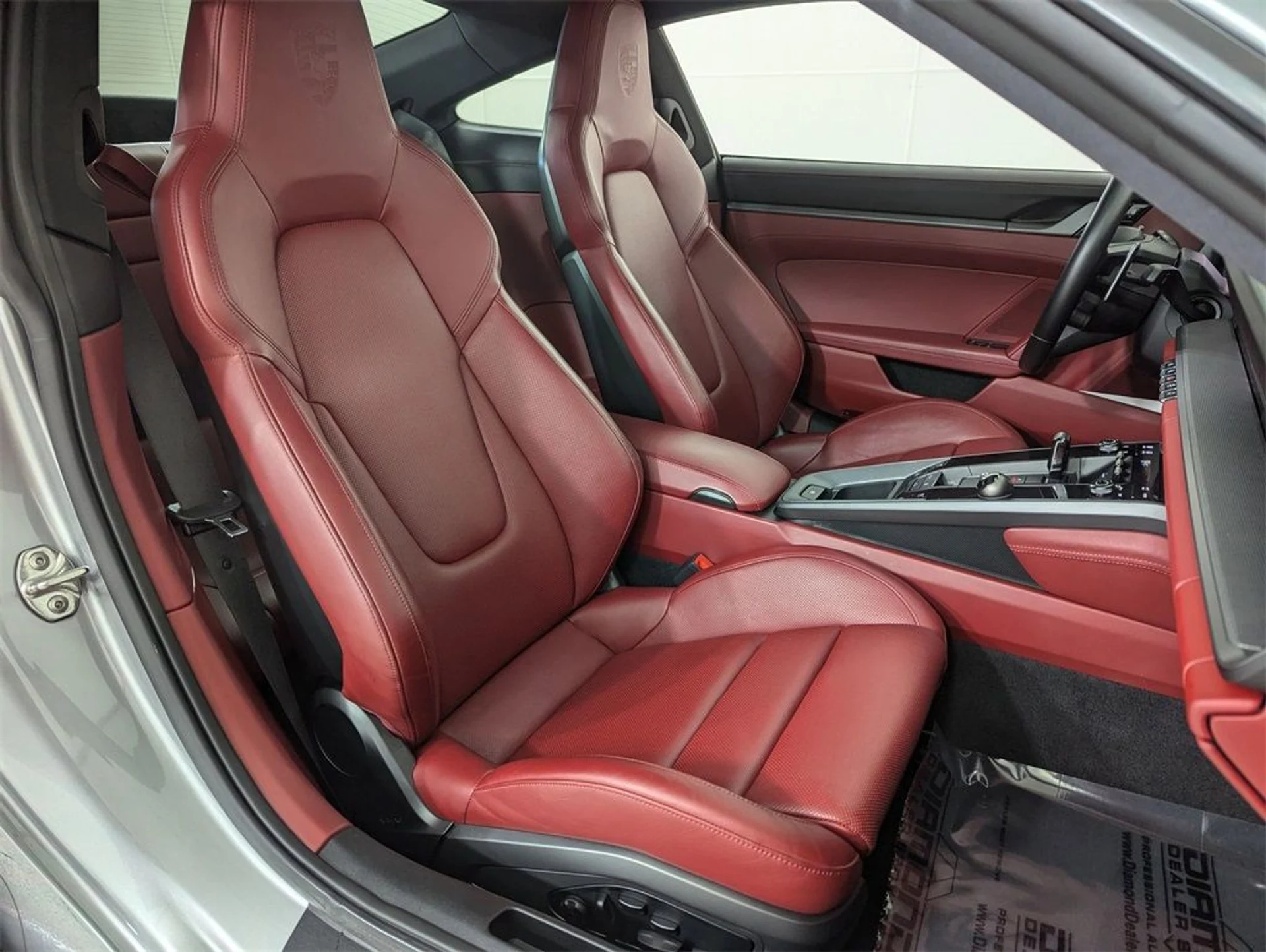 mph020_2412967584_f712d7ea803961b0e27fc5691fa14759x_4216373e3a