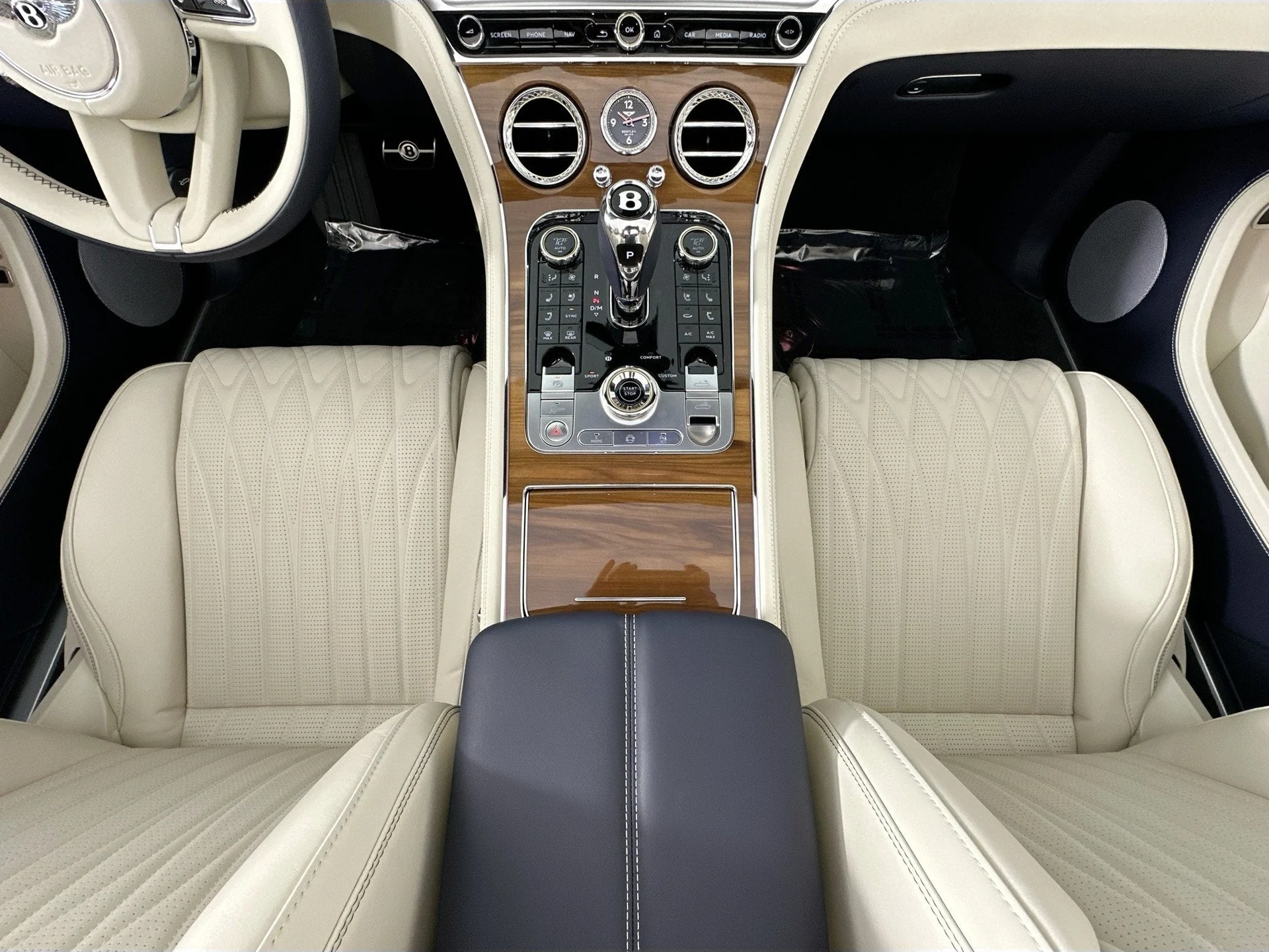 mph020_2416654150_21_650a93e8c6