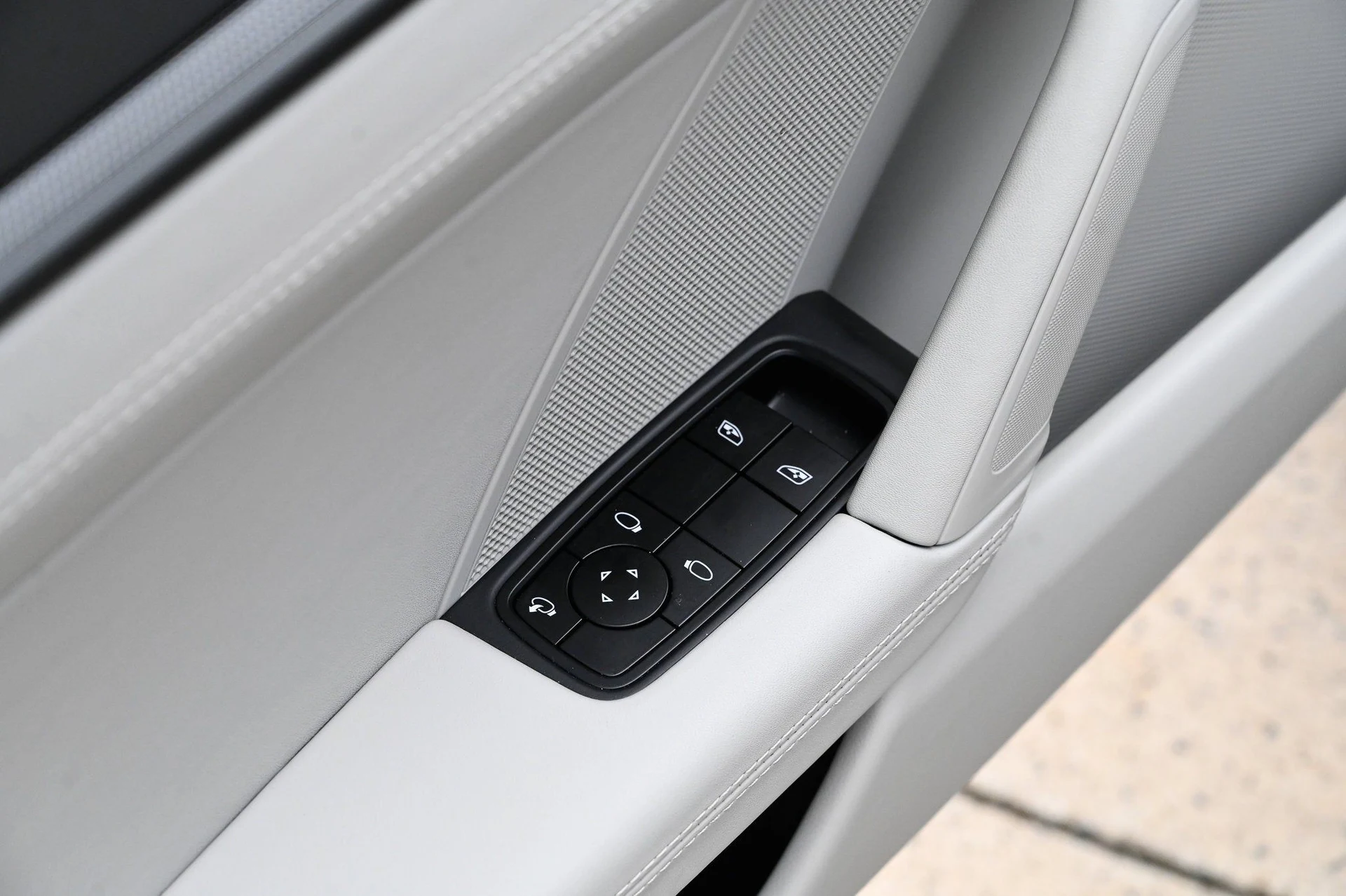 mph020_2417612650_0362c0039bb34785bddc155e8db0502f_38cf6e57a5