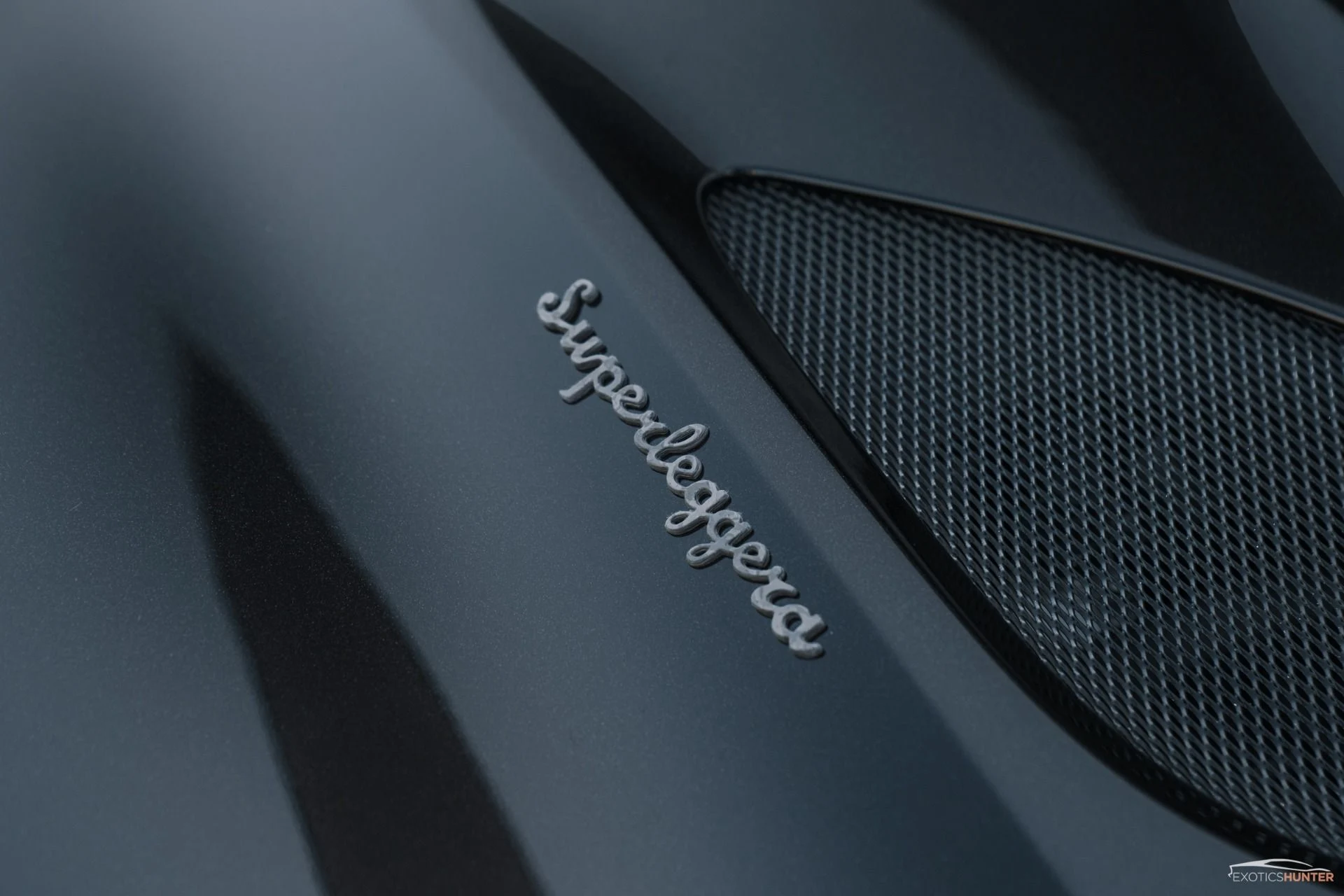 mph020_2428184864_Used_2019_Aston_Martin_DBS_Superleggera_w_Forged_Emblems_Carbon_Body_Pack_Carbon_Roof_1760389701_f11b9840bb