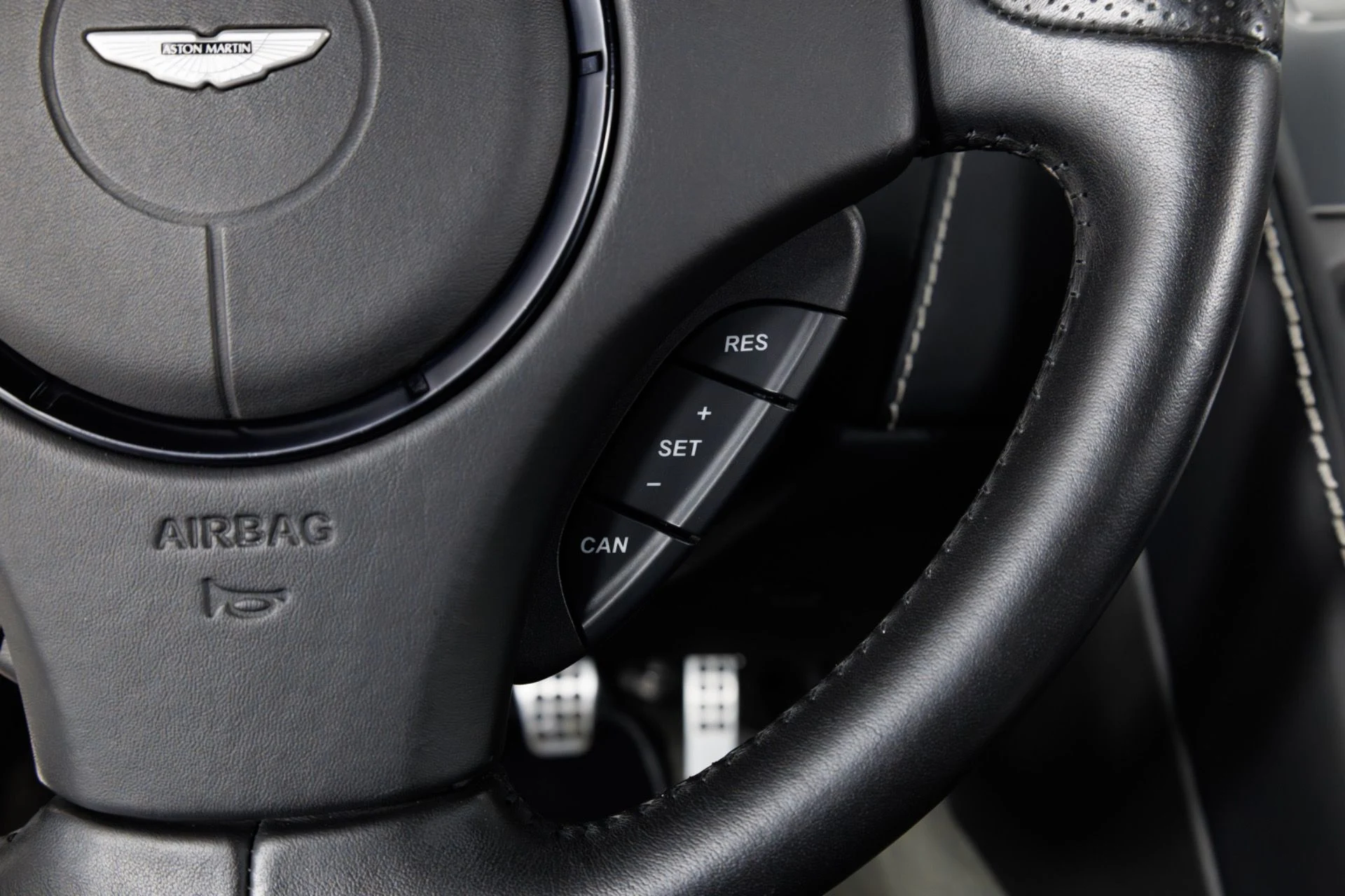 mph020_2432972451_Used_2009_Aston_Martin_DBS_1778627761_d42eb3b6b4