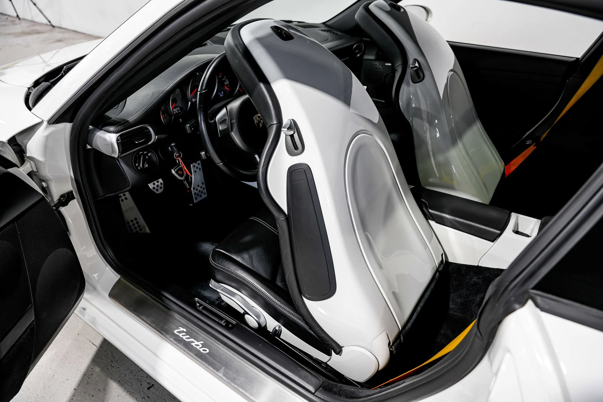 mph020_2436538662_e5c16a0cdcf92c0bb8065214226a4919x_704b9220ef