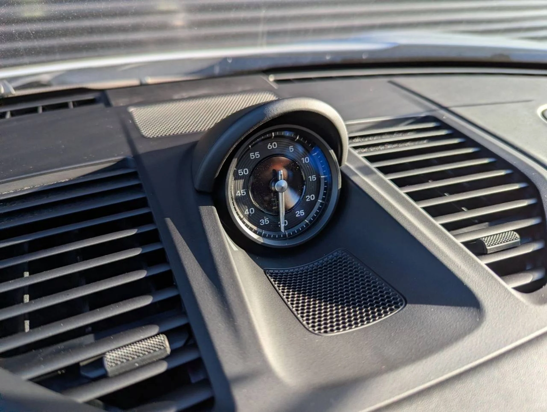 mph020_2437137926_fece53c8abaf0f8a7dd3fc312be7e57e_b0f166d9a6