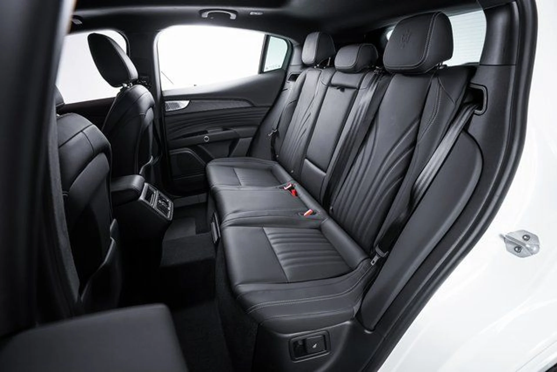 mph020_2437982200_ae6c2f212e376706b06df8c85d37a857x_e698d49b8b