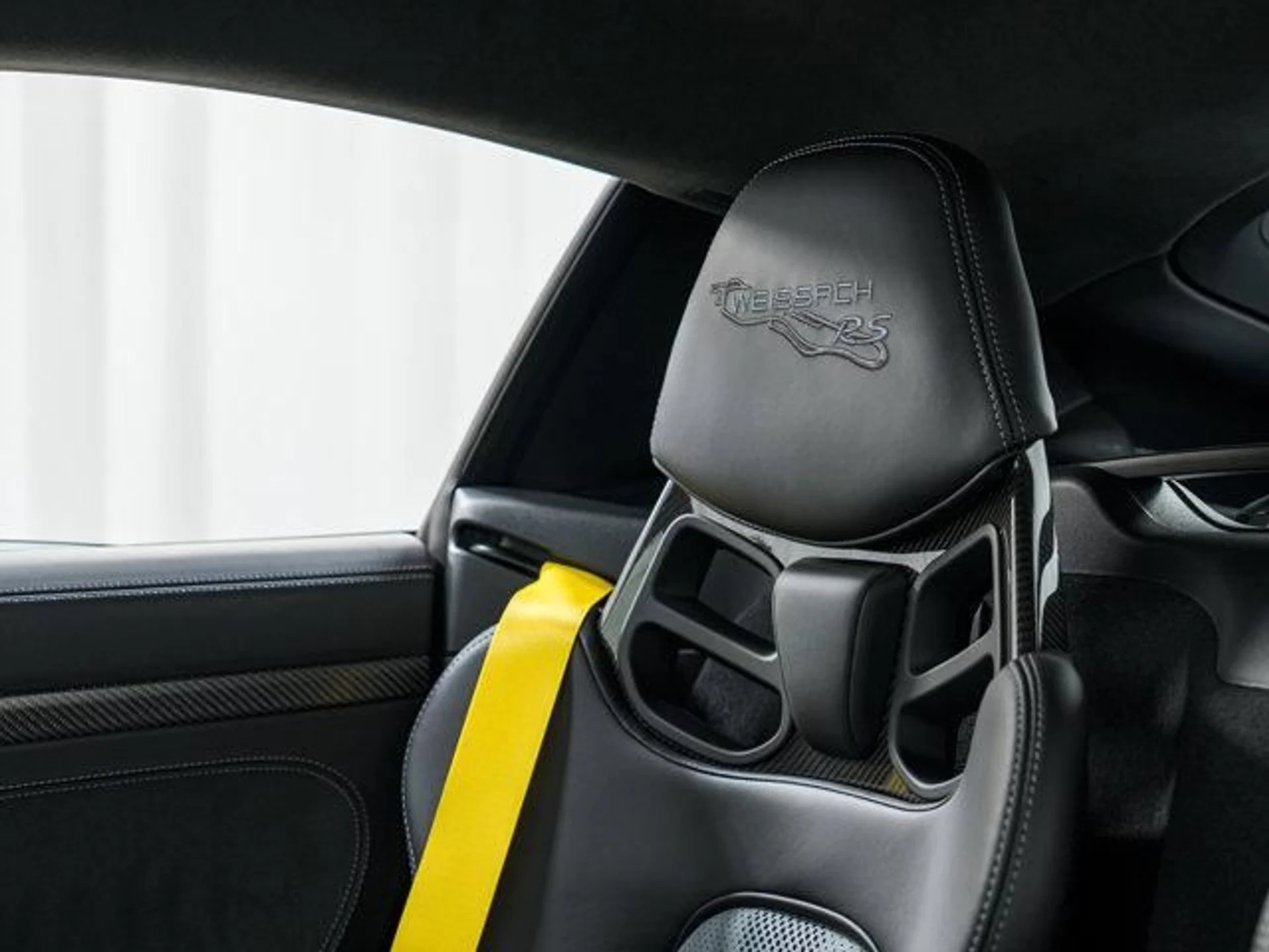 mph020_2440664658_rb3b_N8xf1bcn2_Je_J7_CR_Aq_Gf57_HI_955c54aa0f