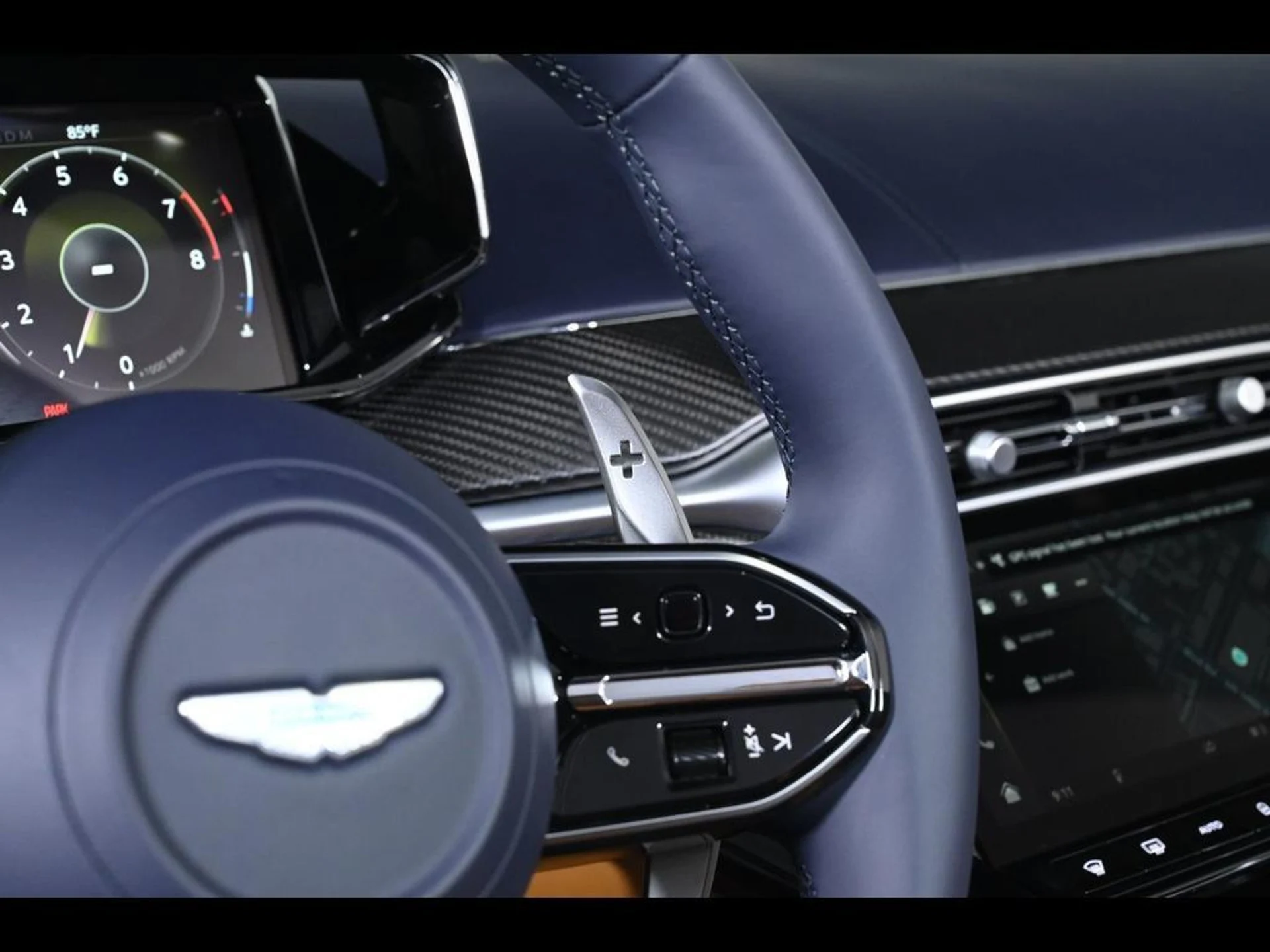 mph020_2441811206_new_2026_aston_martin_vantage_sroadster_11350_23075062_21_1024_ef8705efab