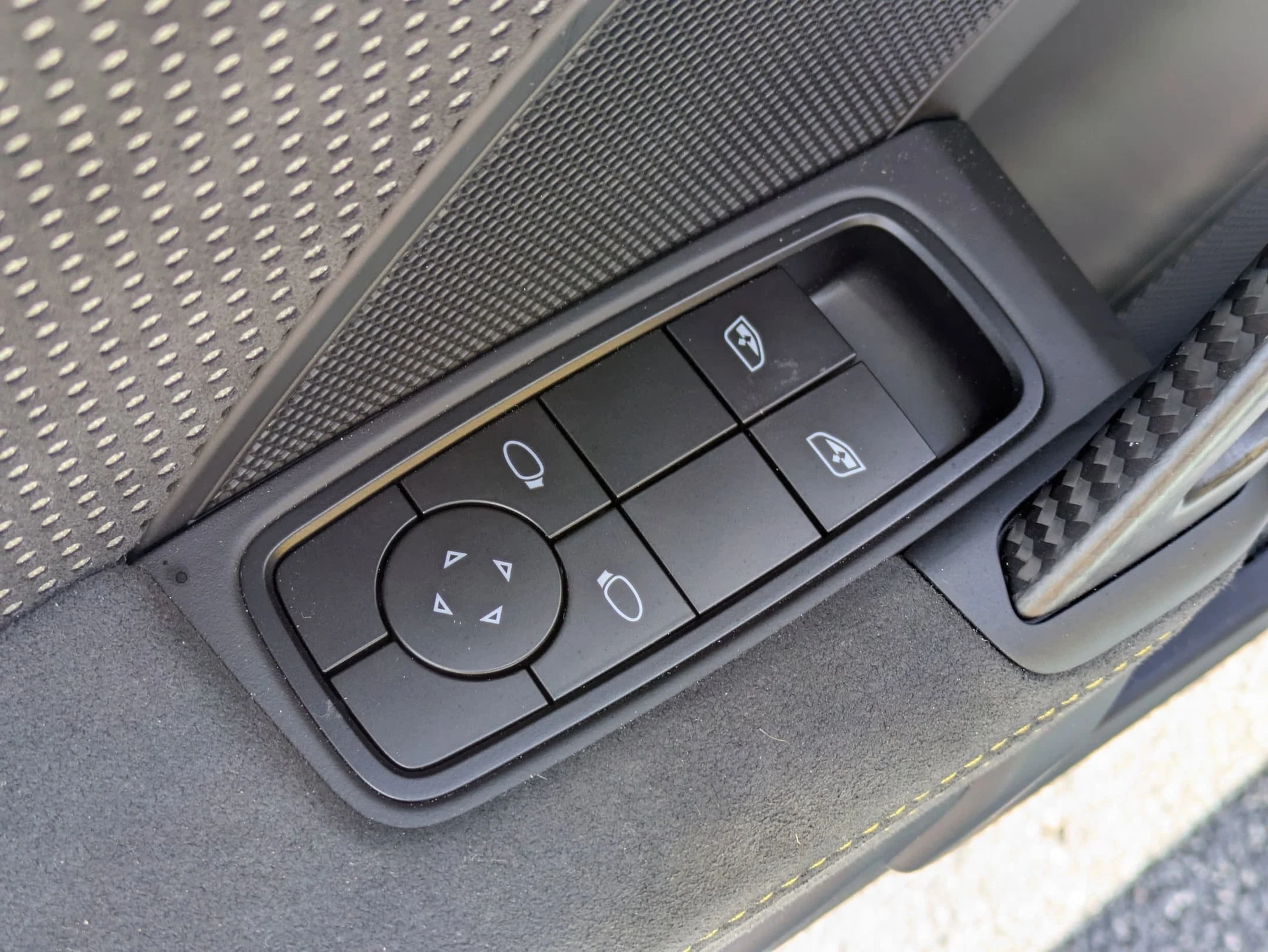 mph020_2442388847_19c33288e4d41ab483028463aa8bcddbx_4ed7ea8c74