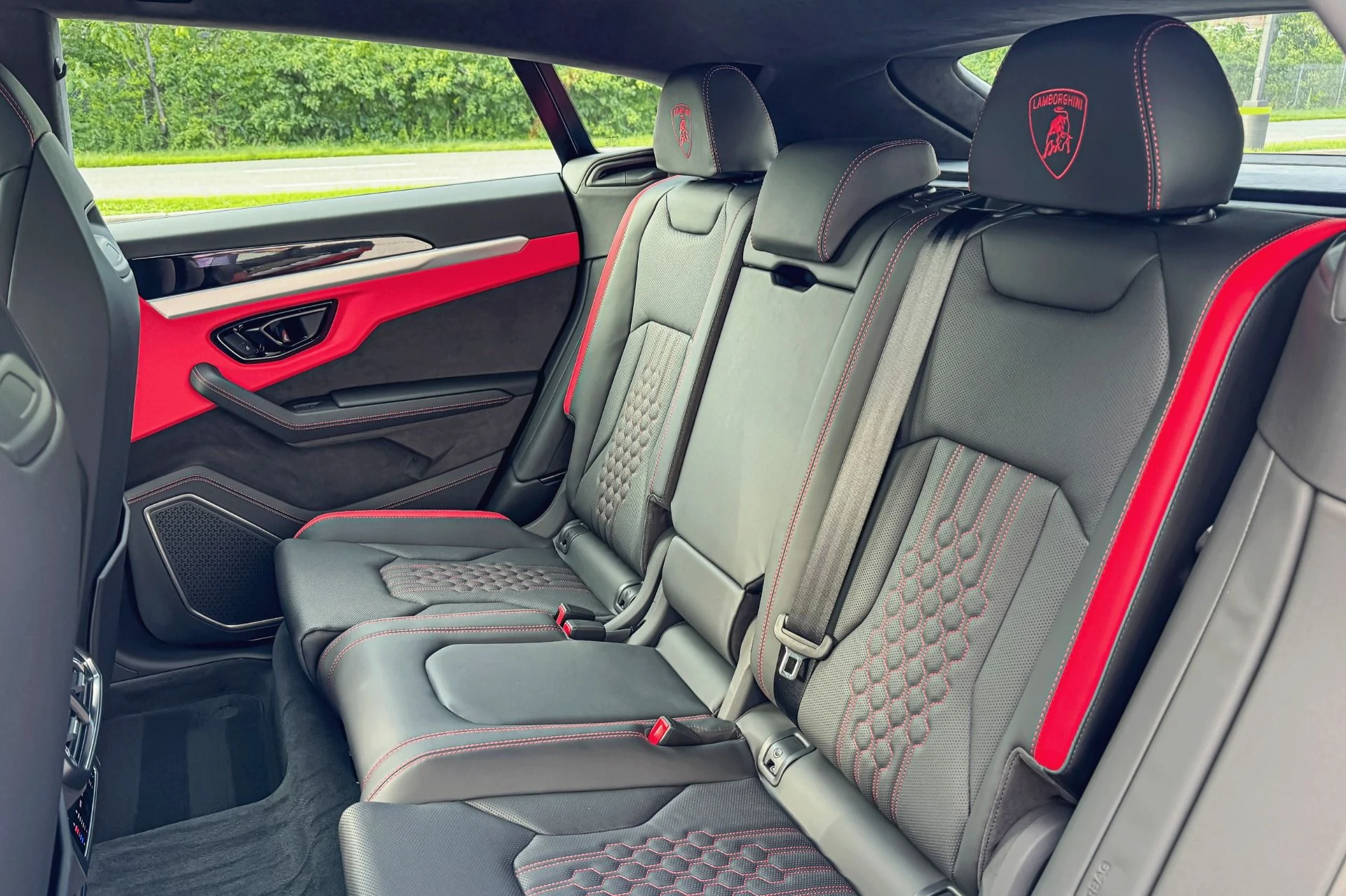 mph020_2443765354_Used_2024_Lamborghini_Urus_Performante_1765893464_9b6584adf9