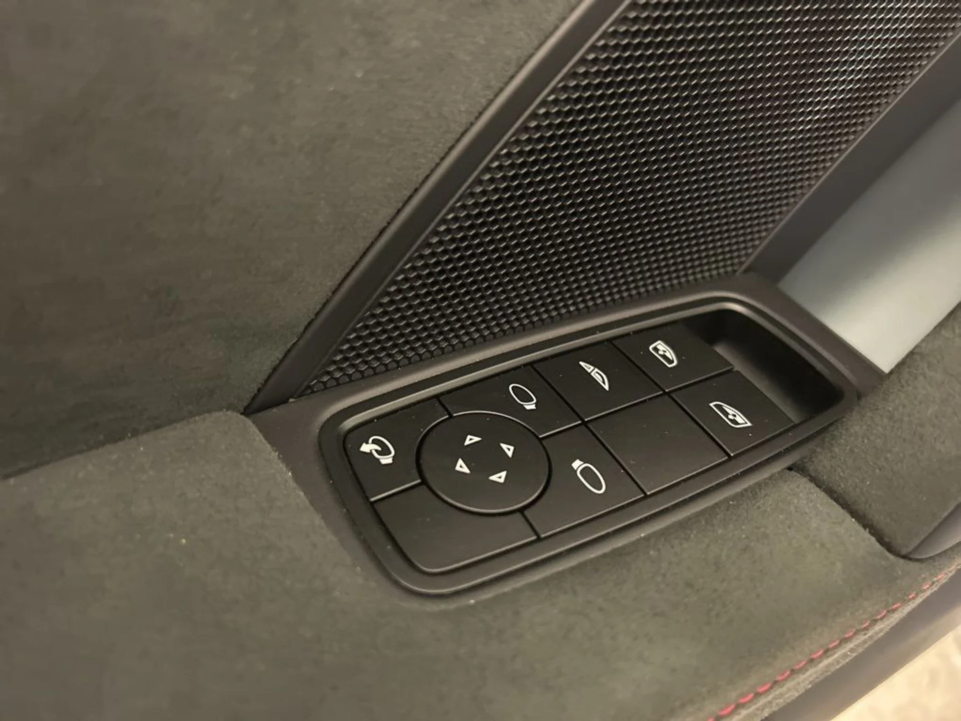 mph020_2452679947_91f54feb338f52d70c4164c549ddce1b_b26aa0b202