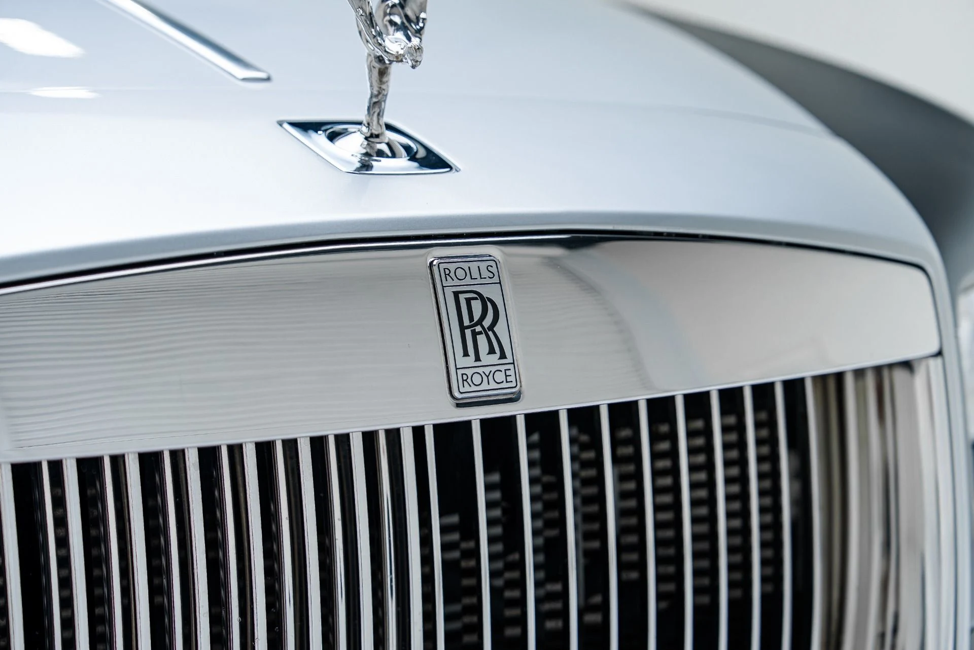 mph020_2458343223_Used_2014_Rolls_Royce_Wraith_1791401970_5c31a3bcdd