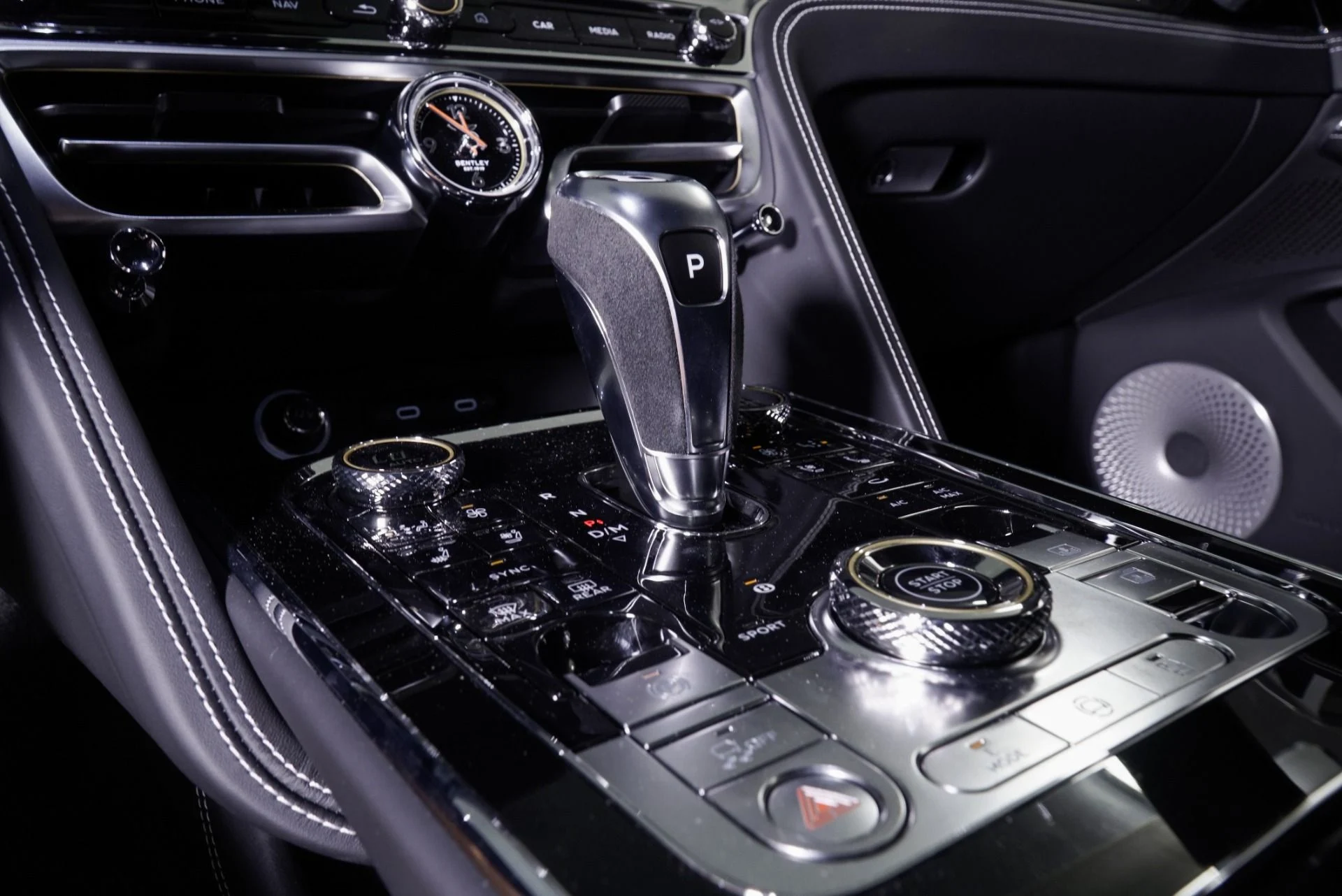 mph020_2462434443_New_2026_Bentley_Flying_Spur_Speed_1762586392_f37c8e2988