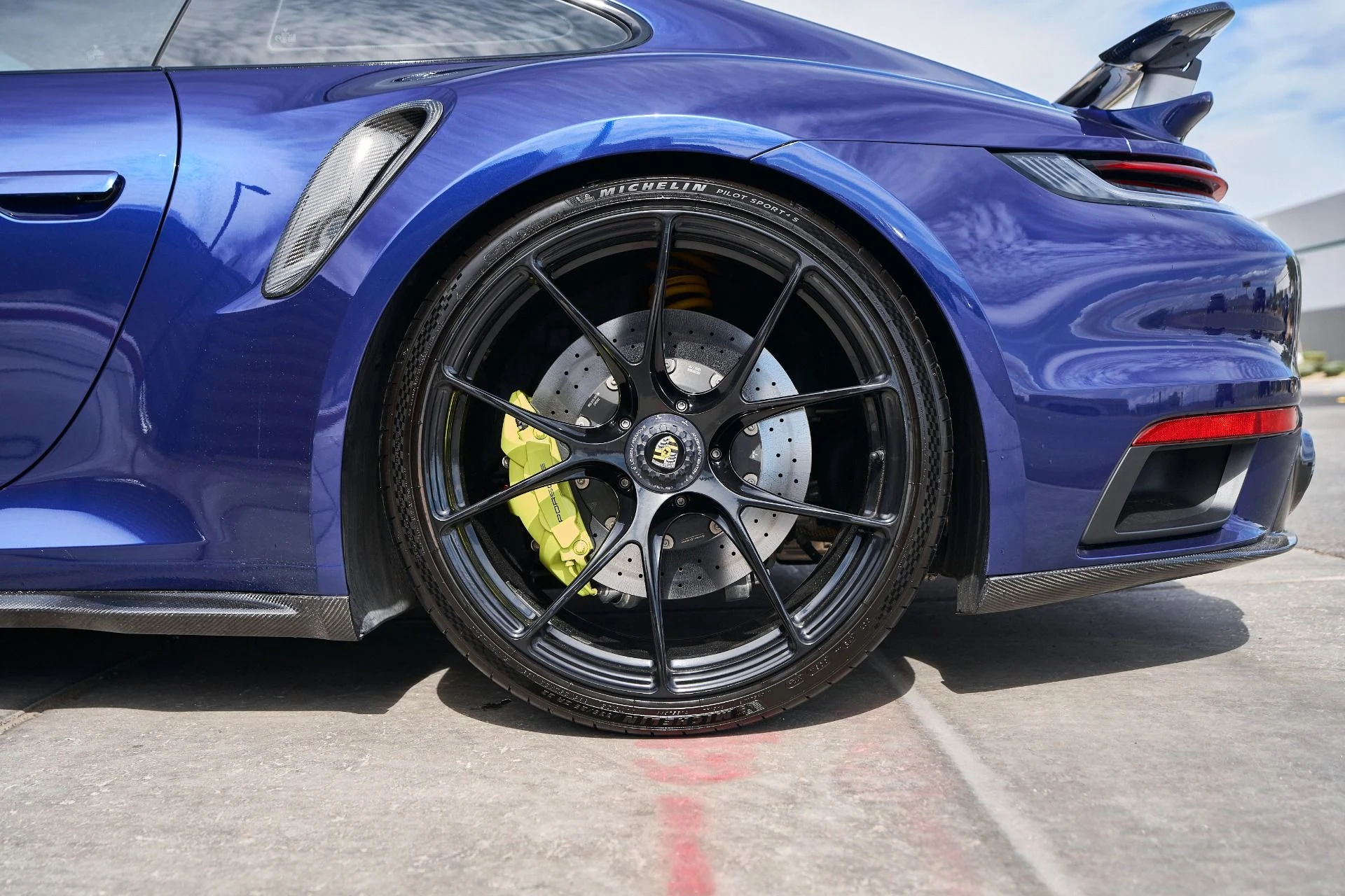 mph020_2466790388_Used_2022_Porsche_911_Turbo_S_1760421812_b74365aae9