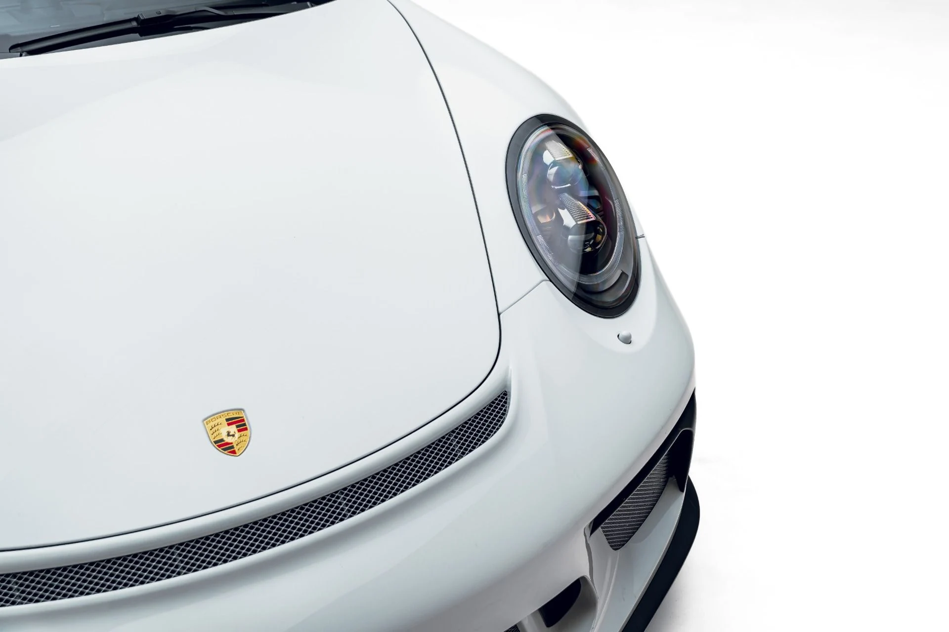 mph020_2468594360_Used_2018_Porsche_911_GT_3_1781890272_efe2d244b5