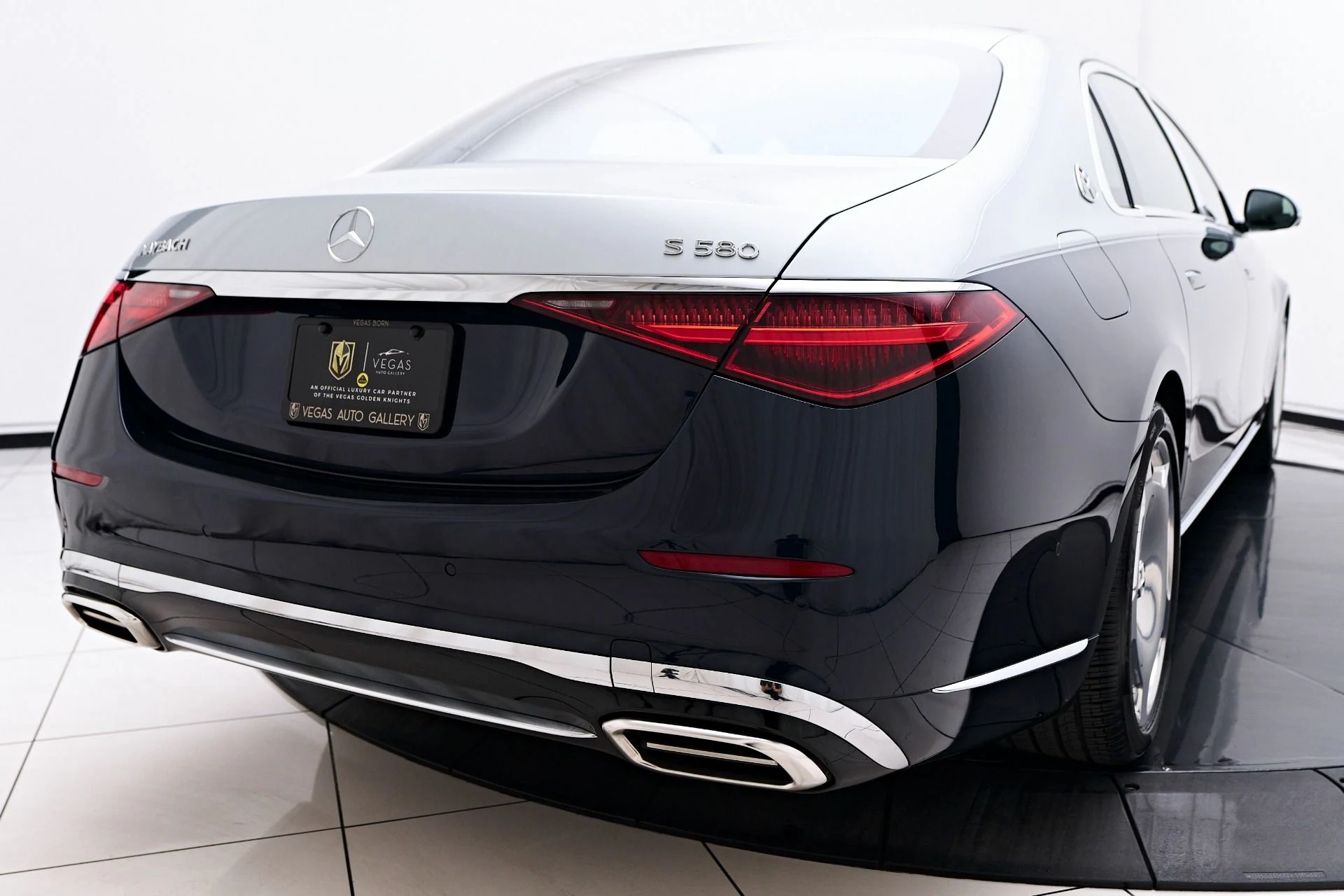 mph020_2485003160_Used_2025_Mercedes_Benz_S_Class_Maybach_S_580_1757004243_ee882f4326