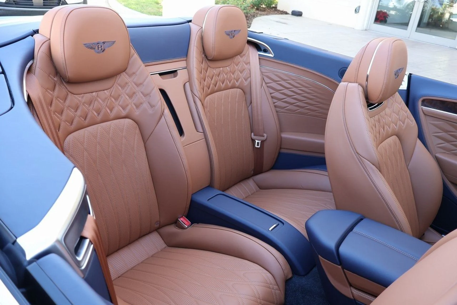 mph020_2485069280_21_6146cd3dc2