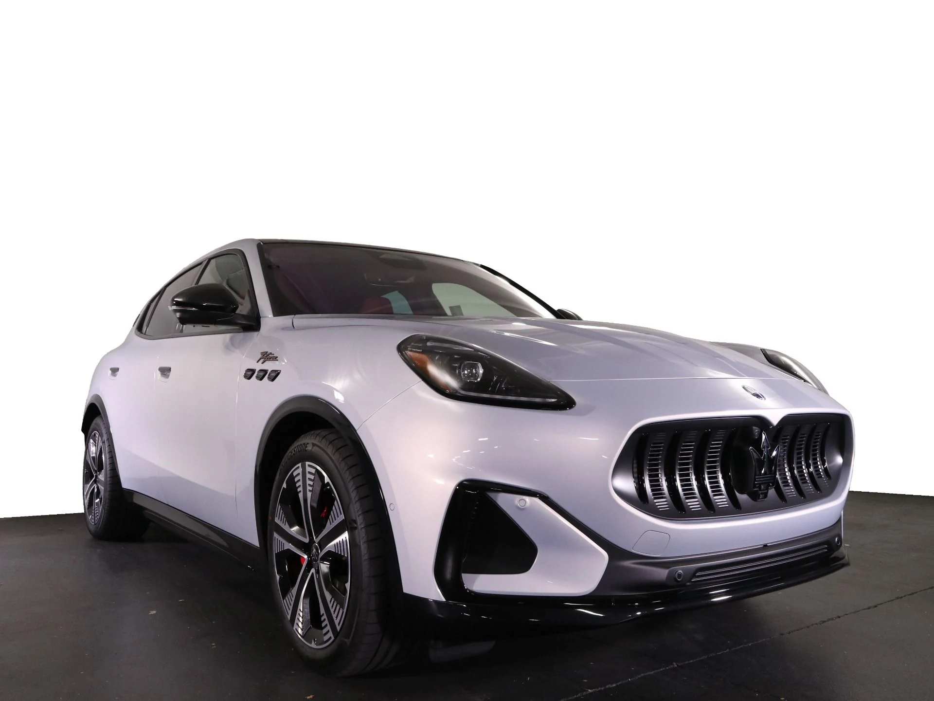 mph020_2494478926_New_2025_Maserati_Grecale_Folgore_1738220103_84f4445f15