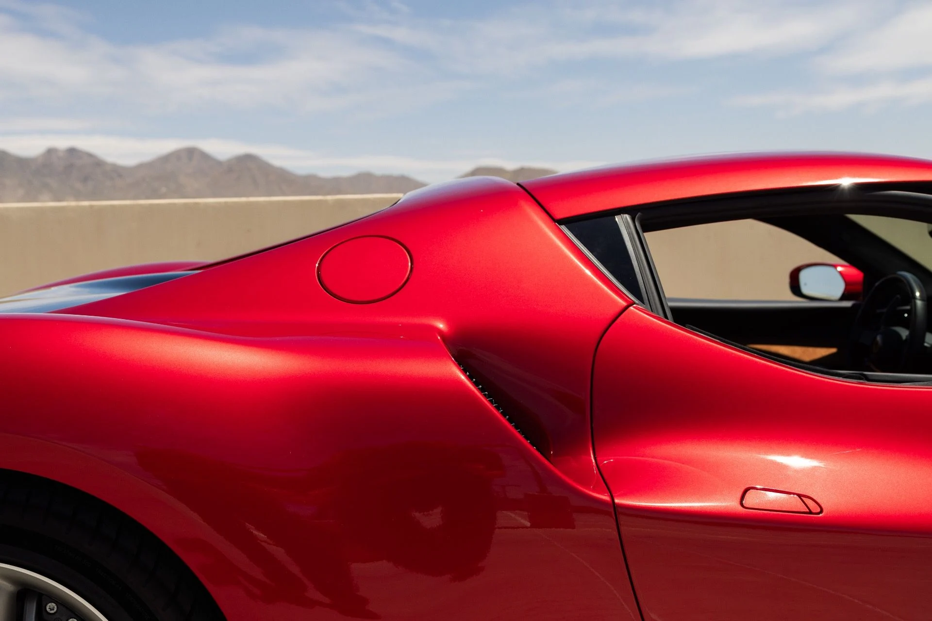 mph020_2497493318_Used_2024_Ferrari_296_GTB_1777594121_000e43155d