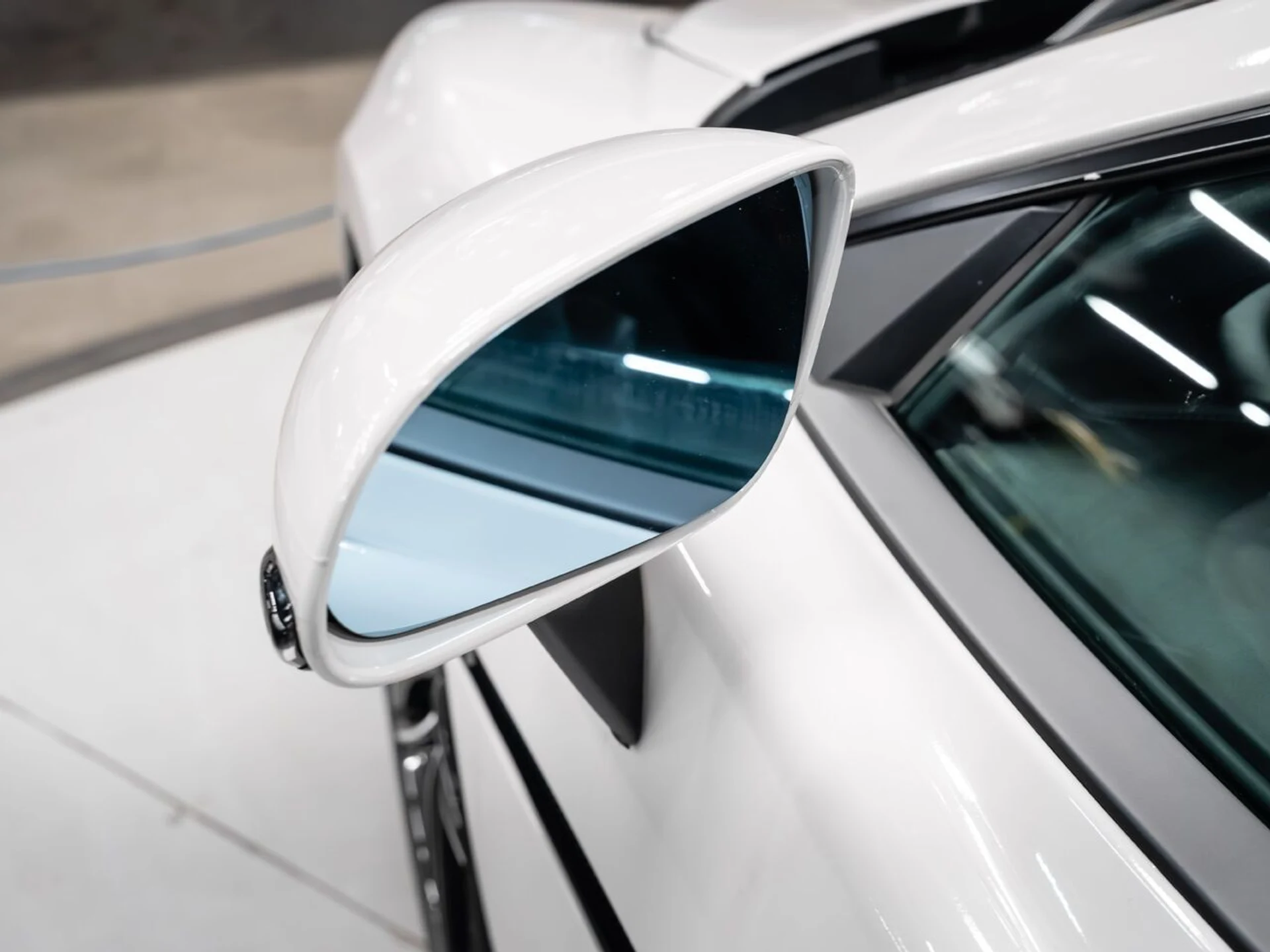 mph020_2499000956_mclaren_570s_2017_70db99bc41