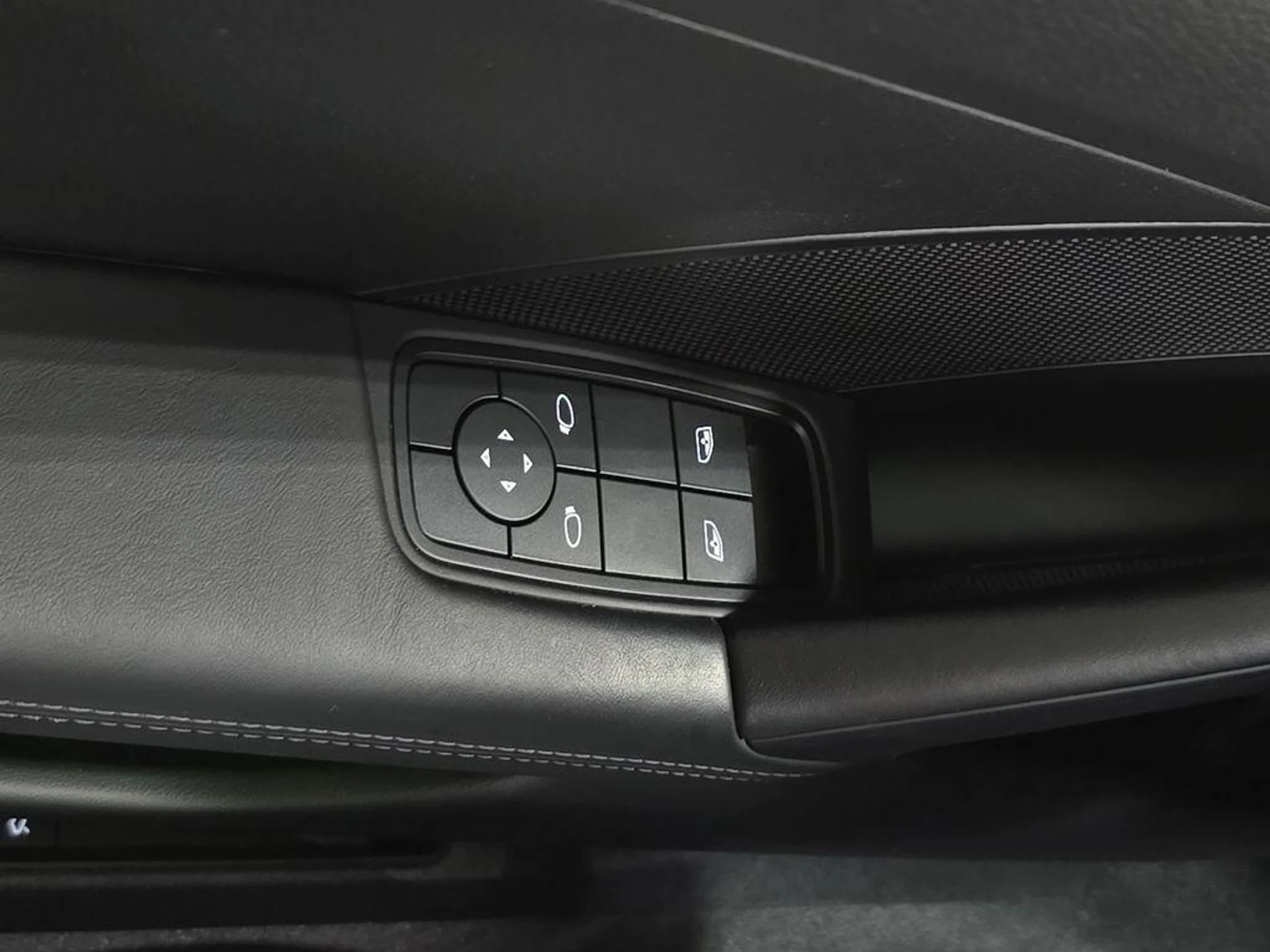 mph020_2503691271_Mu_V_Ngqfu_YTMX_Vceli_Fe_K_Kz_K_Hdl_U_e21adbab8d