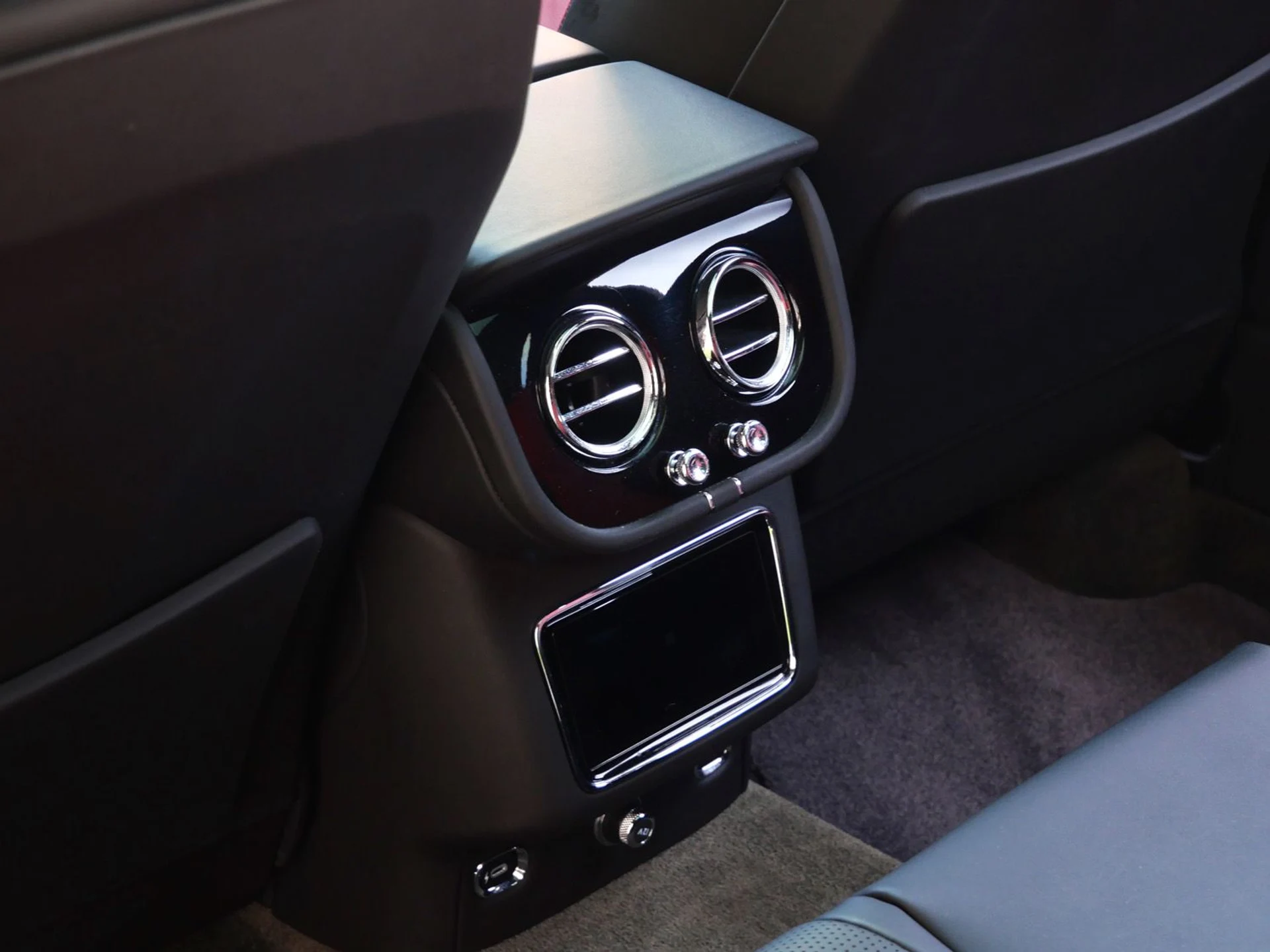 mph020_2507423472_ec97c1d4353c57a258be973a96b8a506x_ff36d132cc