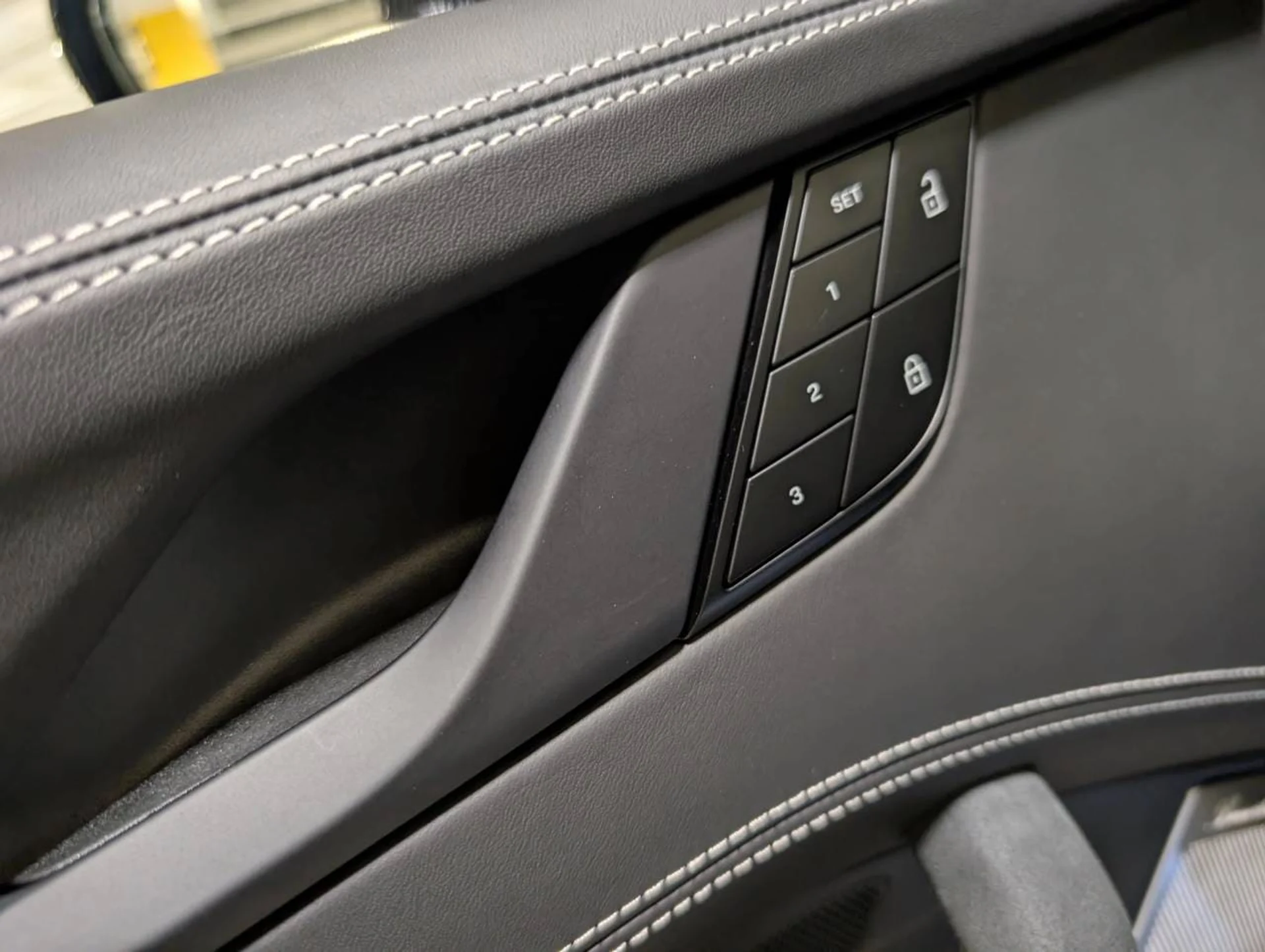 mph020_2510906083_5bcbfc776838d4a15a7fbbebd303e604x_ee089ff811