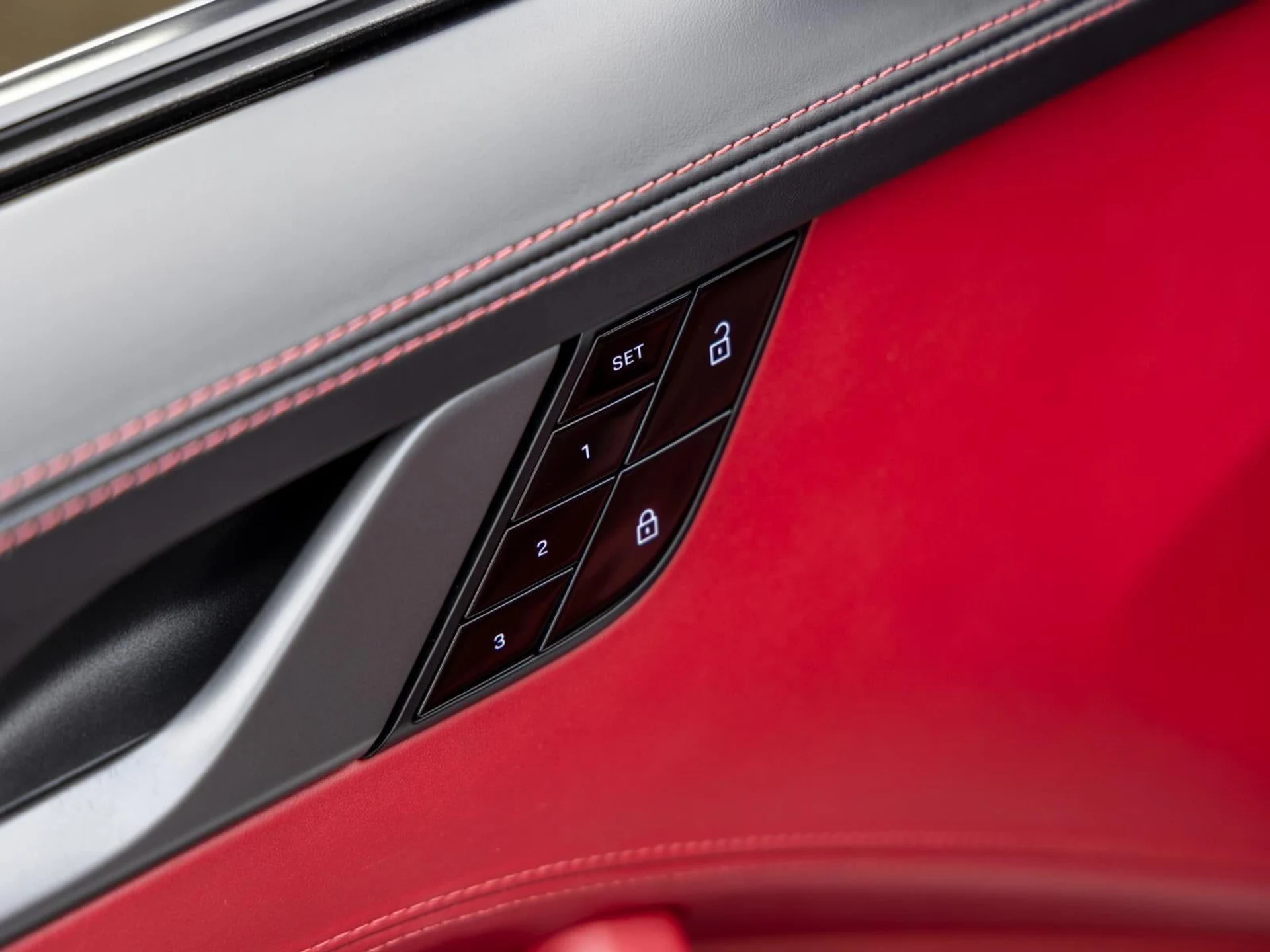 mph020_2511851696_21_6a9cd9c516