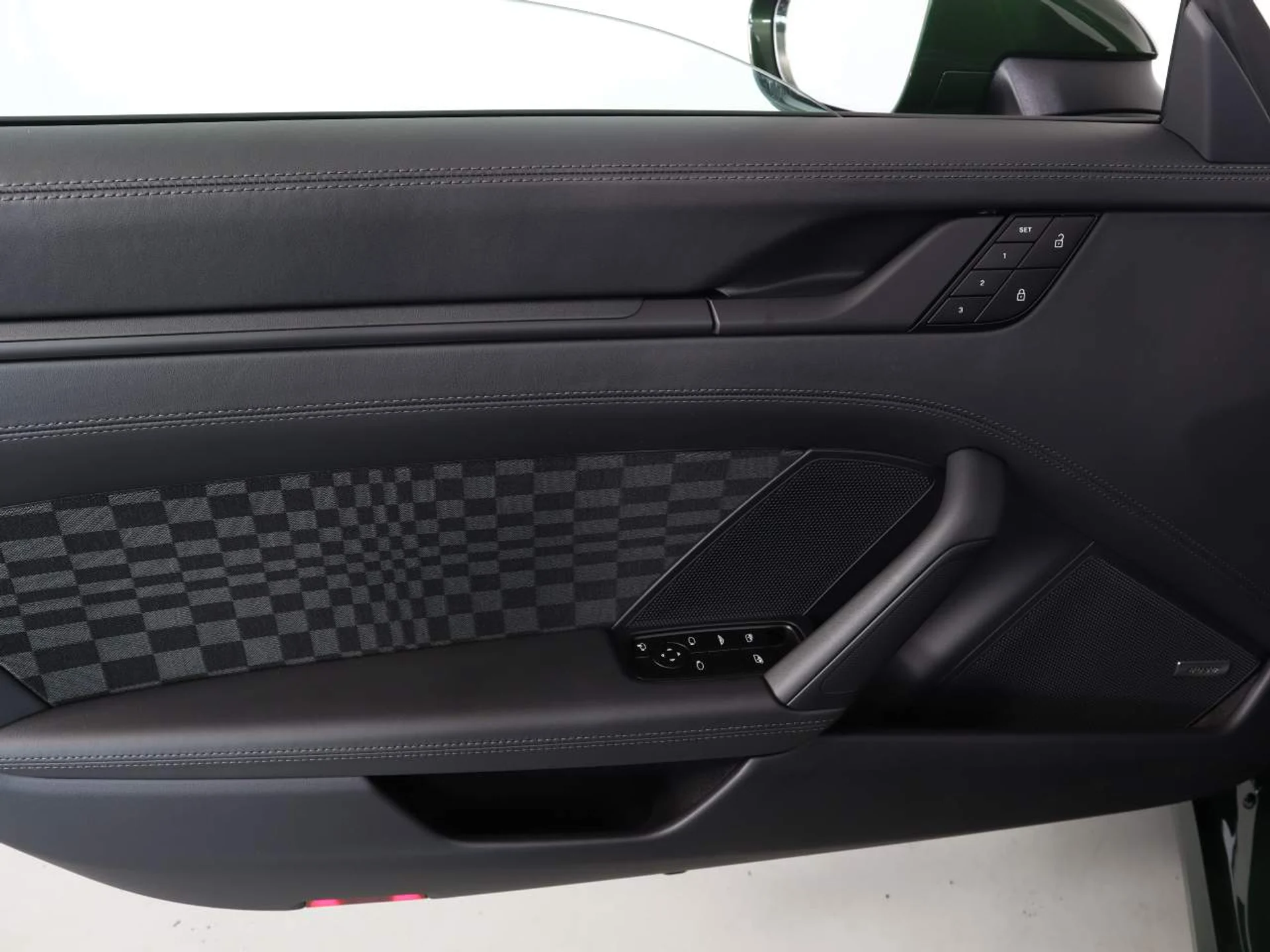 mph020_2512286177_aa2e0276f66f2c91bf3a0c8b11b17135_97c58454a3