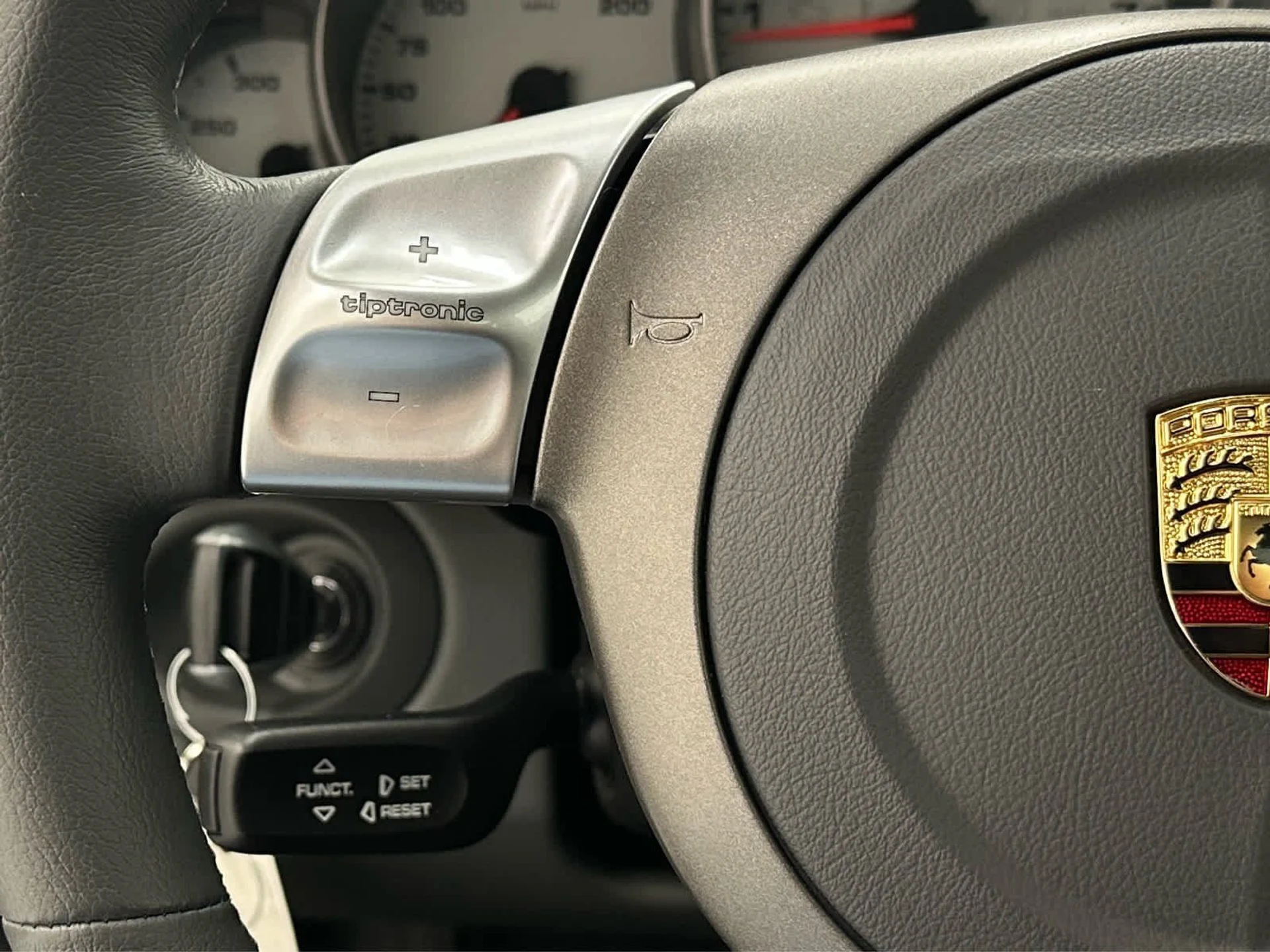 mph020_2519503849_4c19eda7bd2afcef1a0784f8a82365bc_cfe3be6ea3