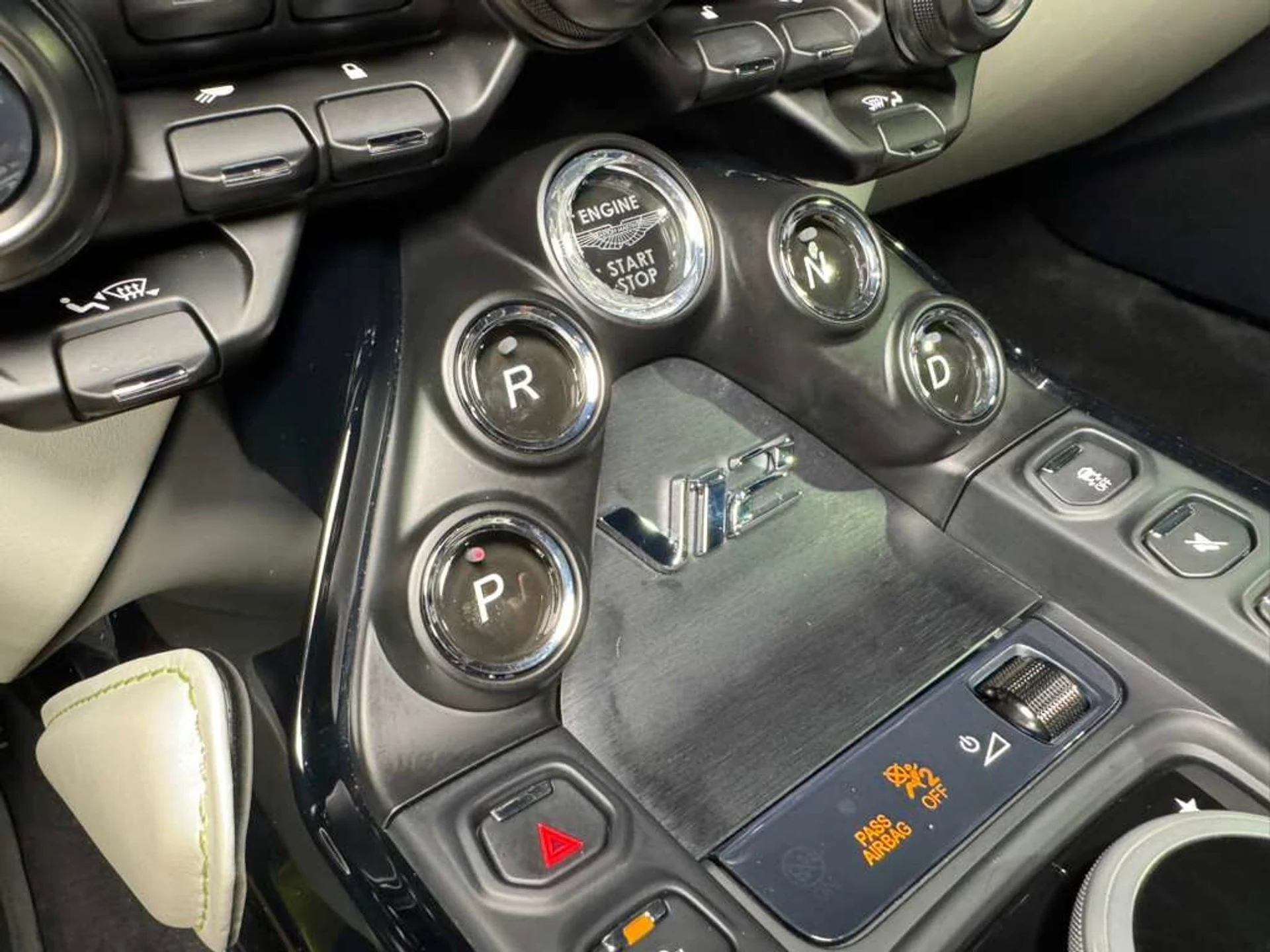 mph020_2520350379_490f0d47f02b6ba0e497376b2d772211_4f88a0b2f1