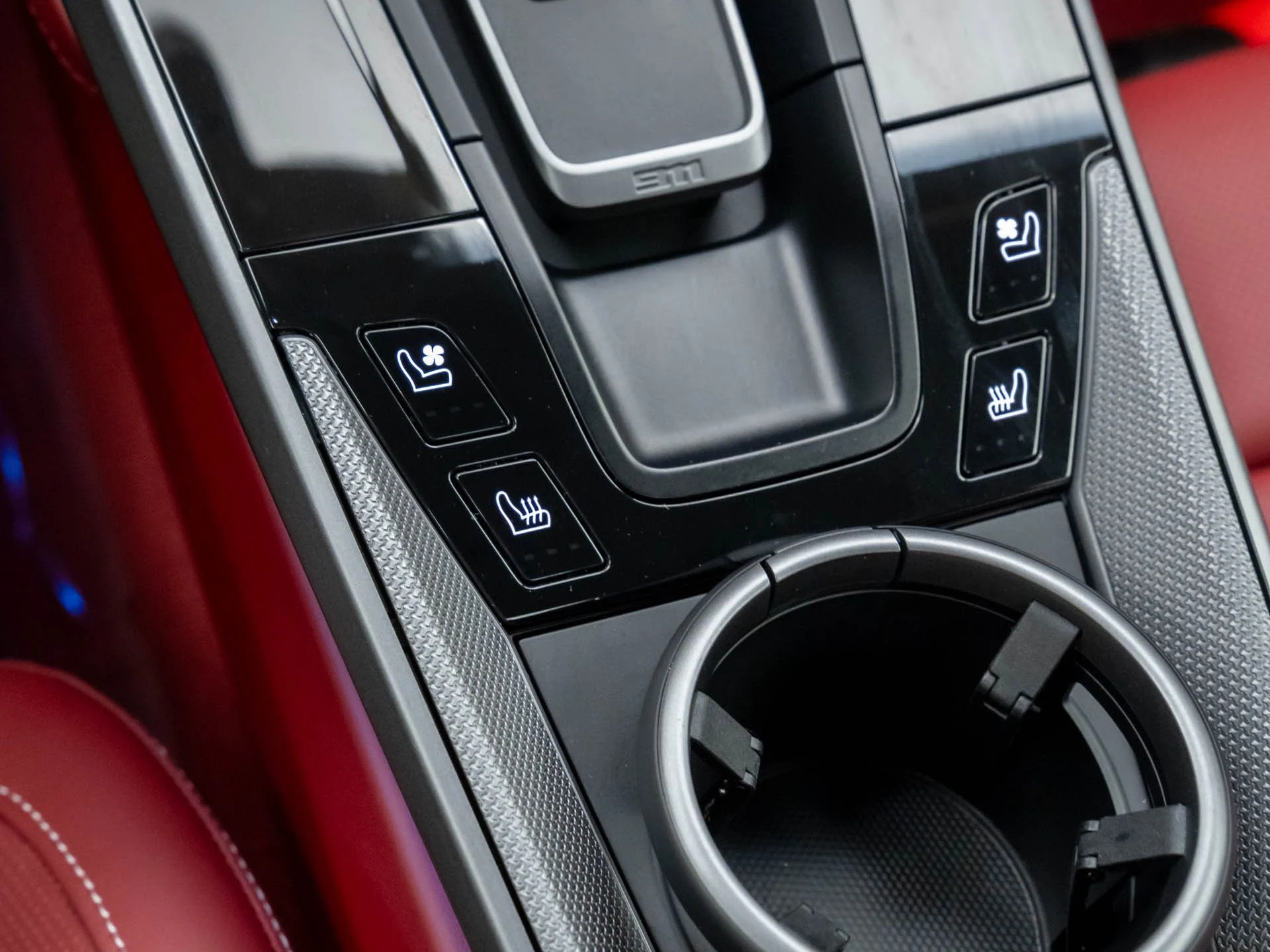 mph020_2522293237_9126802e41e94ea40330649de988e75bx_c973a8d11f