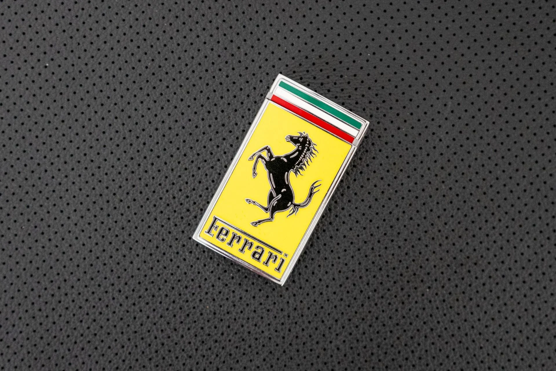 mph020_2522897935_Used_2024_Ferrari_296_GTS_1790348113_40d6b1d752
