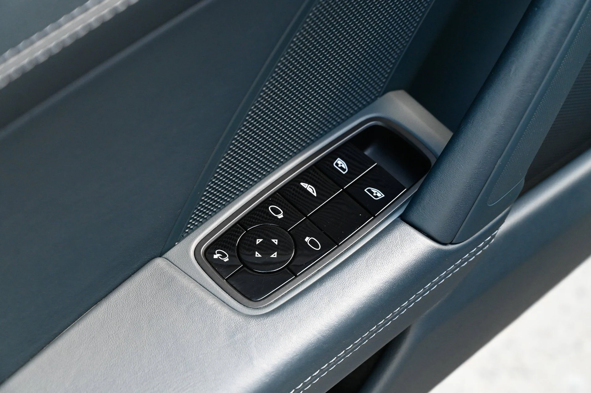 mph020_2524312142_f319485c03a0488cab3010953784c7c9_10ff1288e5