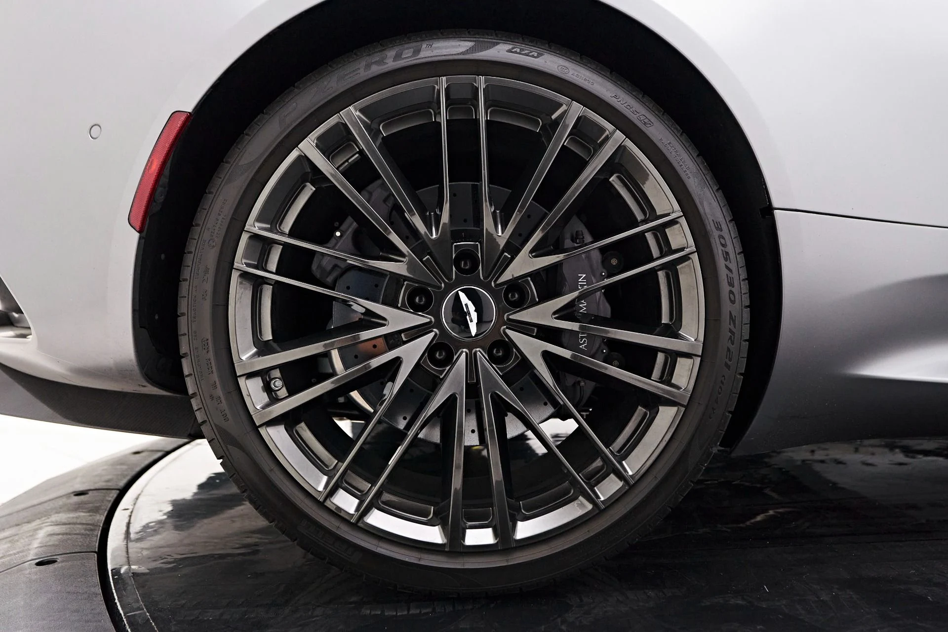 mph020_2532502136_Used_2021_Aston_Martin_DBS_Superleggera_1720056677_a4f064f797