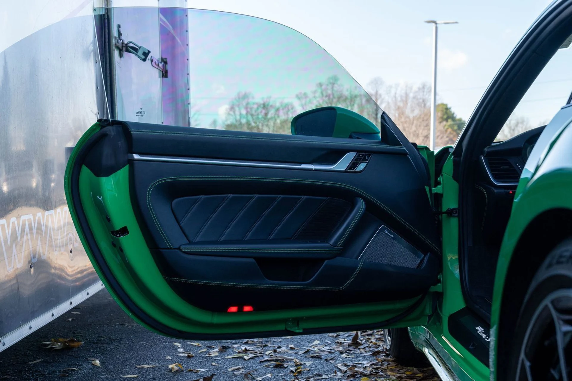 mph020_2532791685_e71643d116dd303bbc67d72804ace1e6_68e39e7844