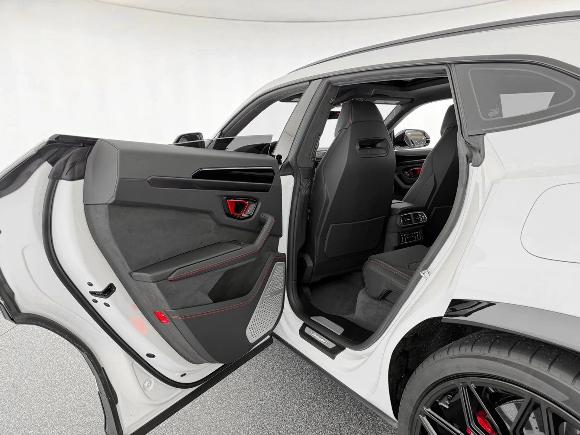 mph020_253837548_a5490582d6f3d03cfd13d7932a71161cx_cb8c758057