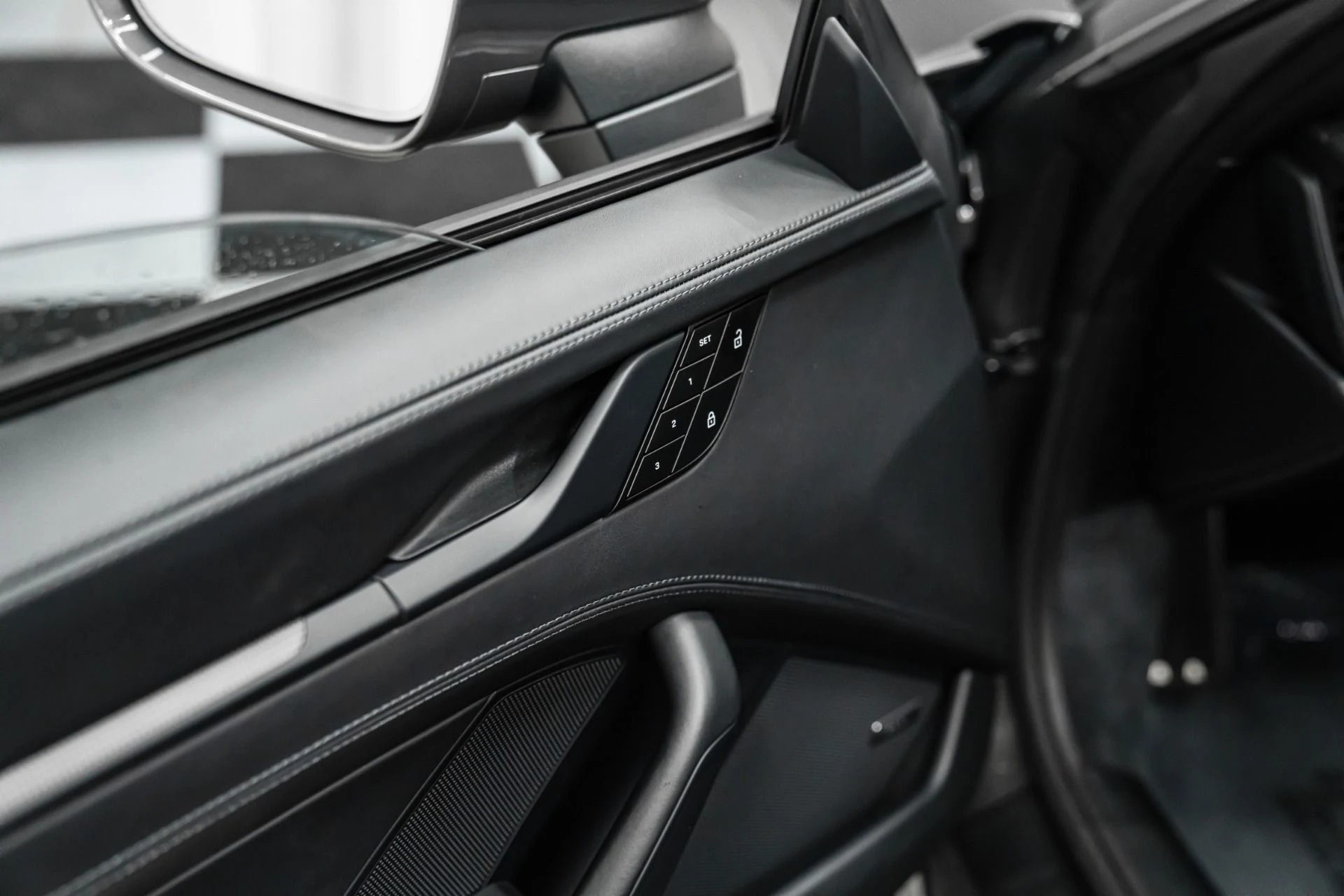 mph020_2544830546_Used_2023_Porsche_911_Carrera_GTS_Cabriolet_1762199803_9dab3ee5e6